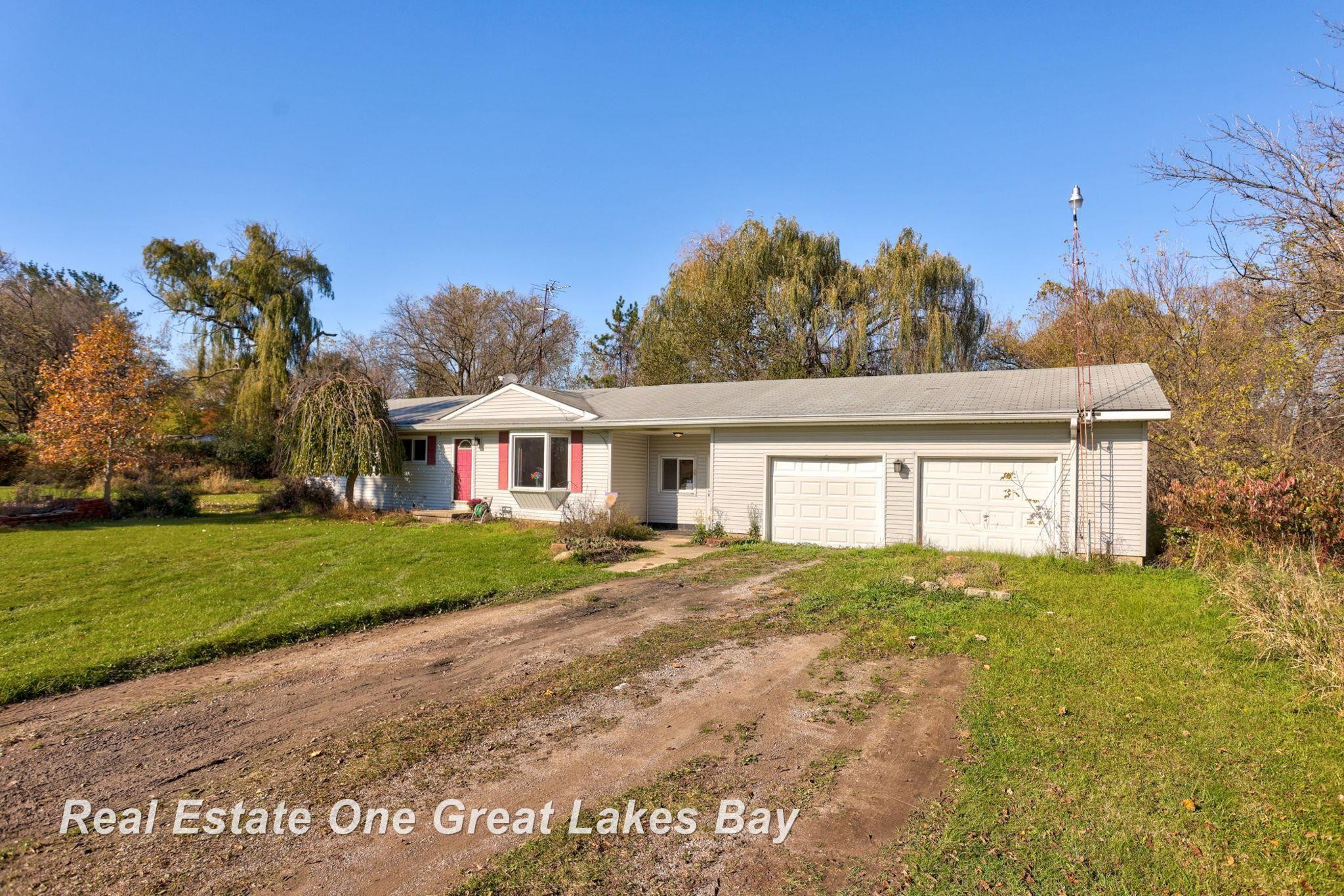 21638 W Roosevelt Road, Merrill, MI 48637 — Photo 2