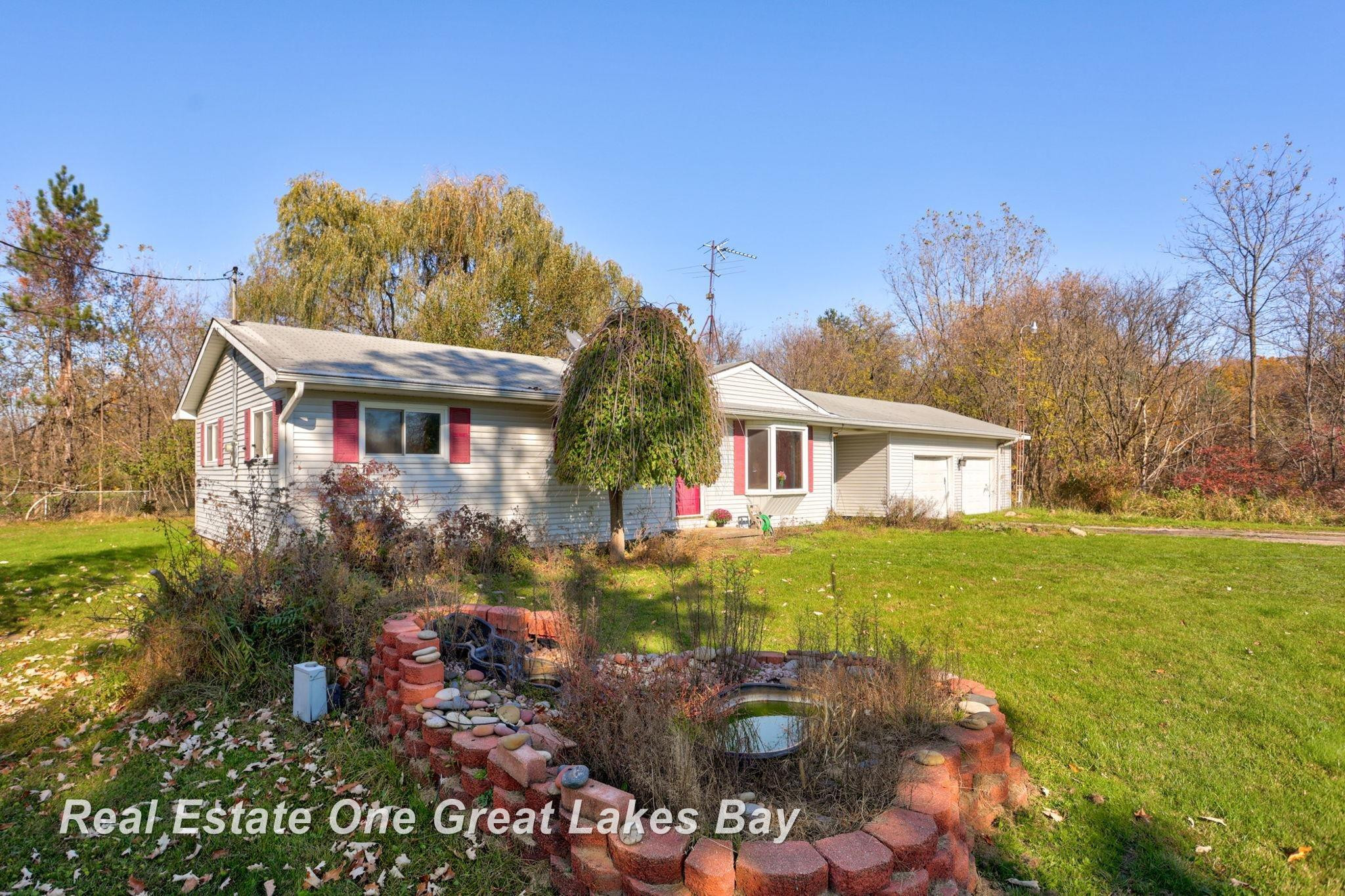 21638 W Roosevelt Road, Merrill, MI 48637 — Photo 3