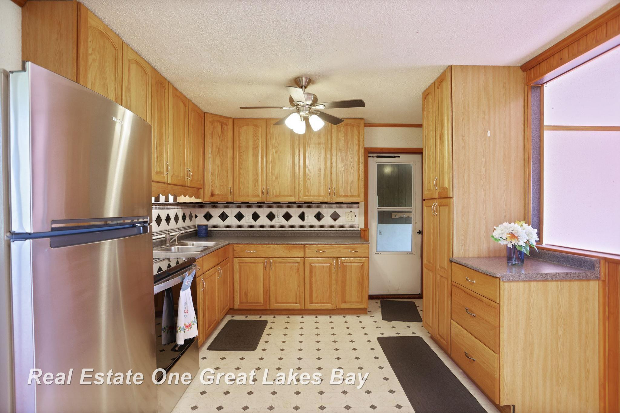 21638 W Roosevelt Road, Merrill, MI 48637 — Photo 11