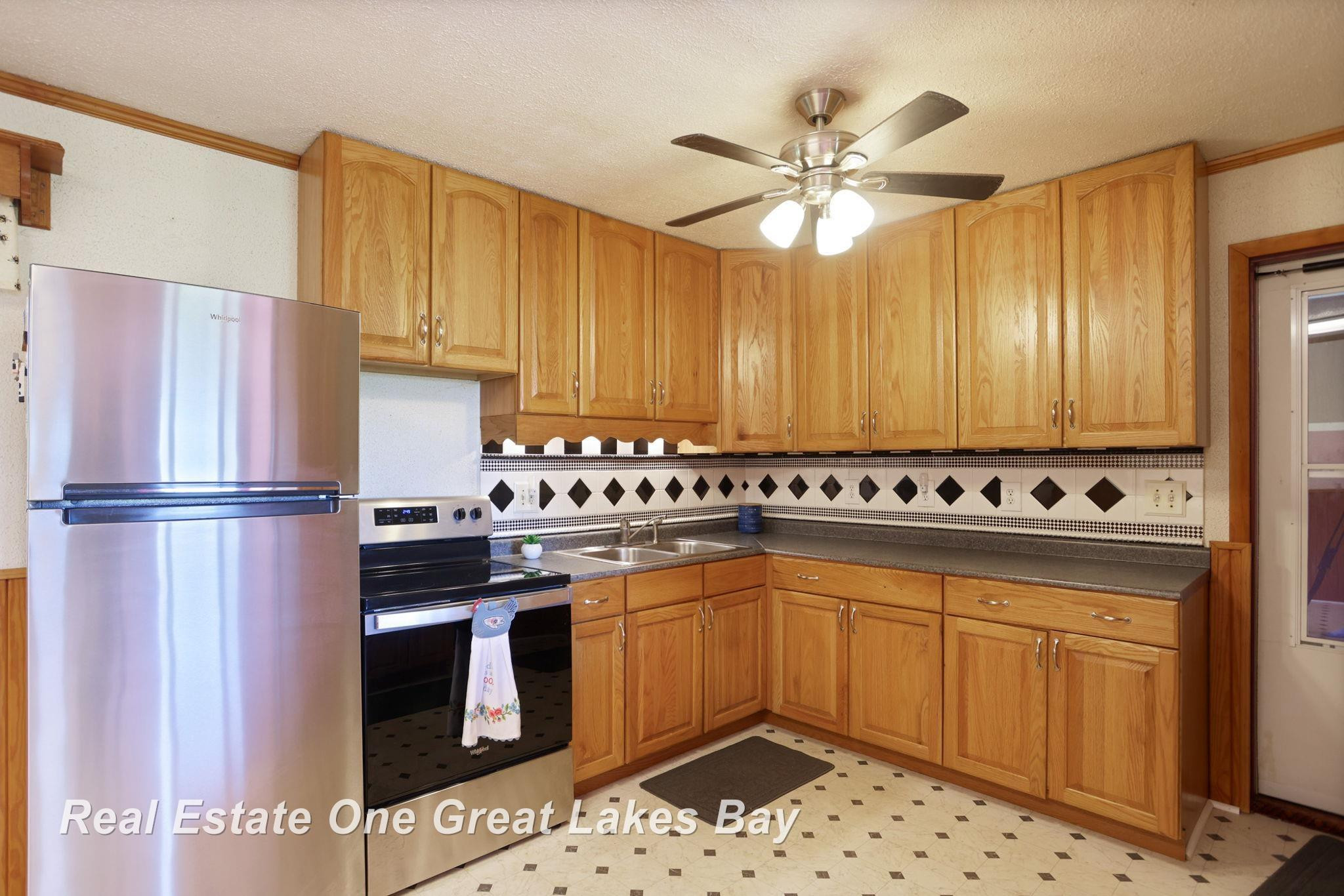 21638 W Roosevelt Road, Merrill, MI 48637 — Photo 12