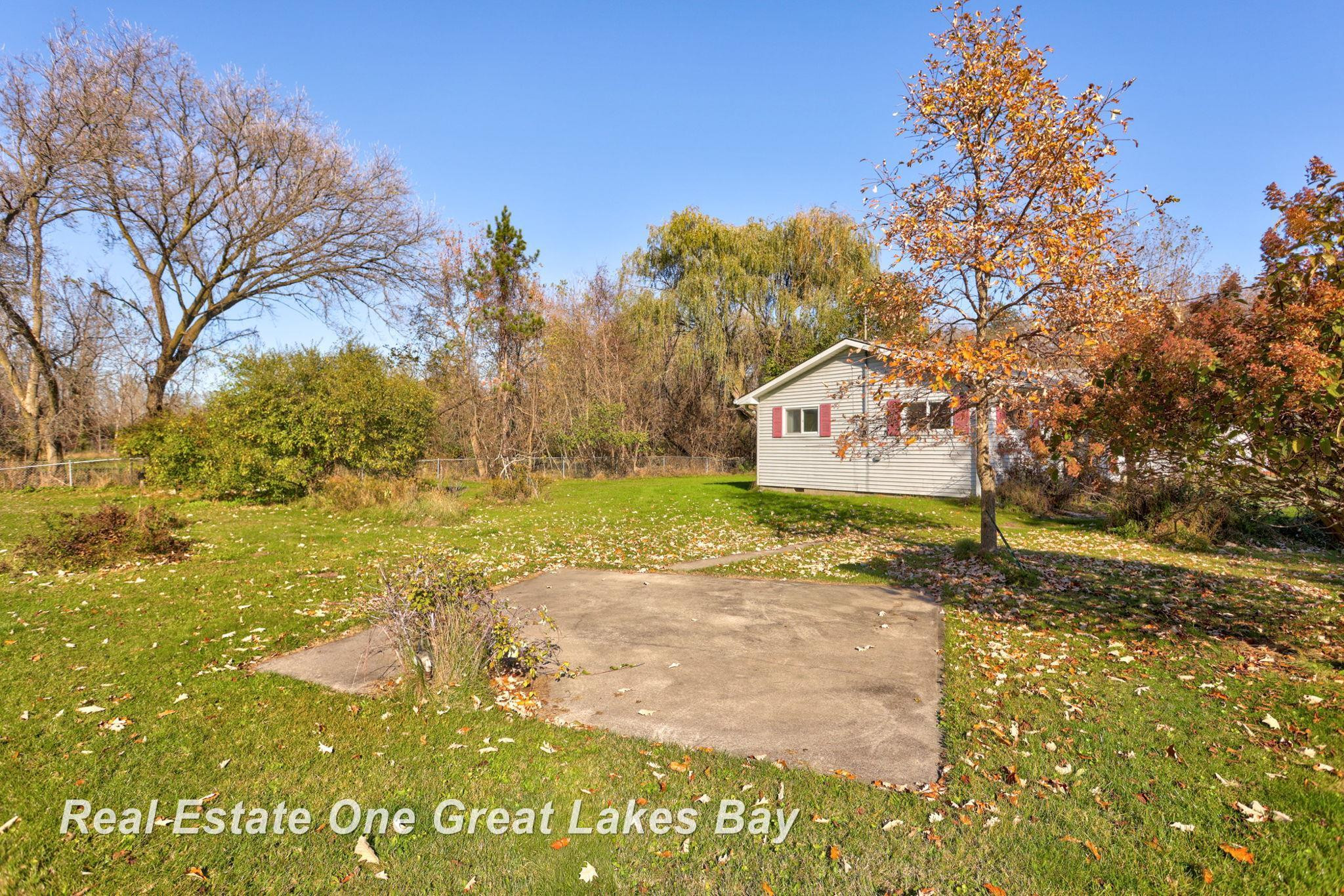 21638 W Roosevelt Road, Merrill, MI 48637 — Photo 24