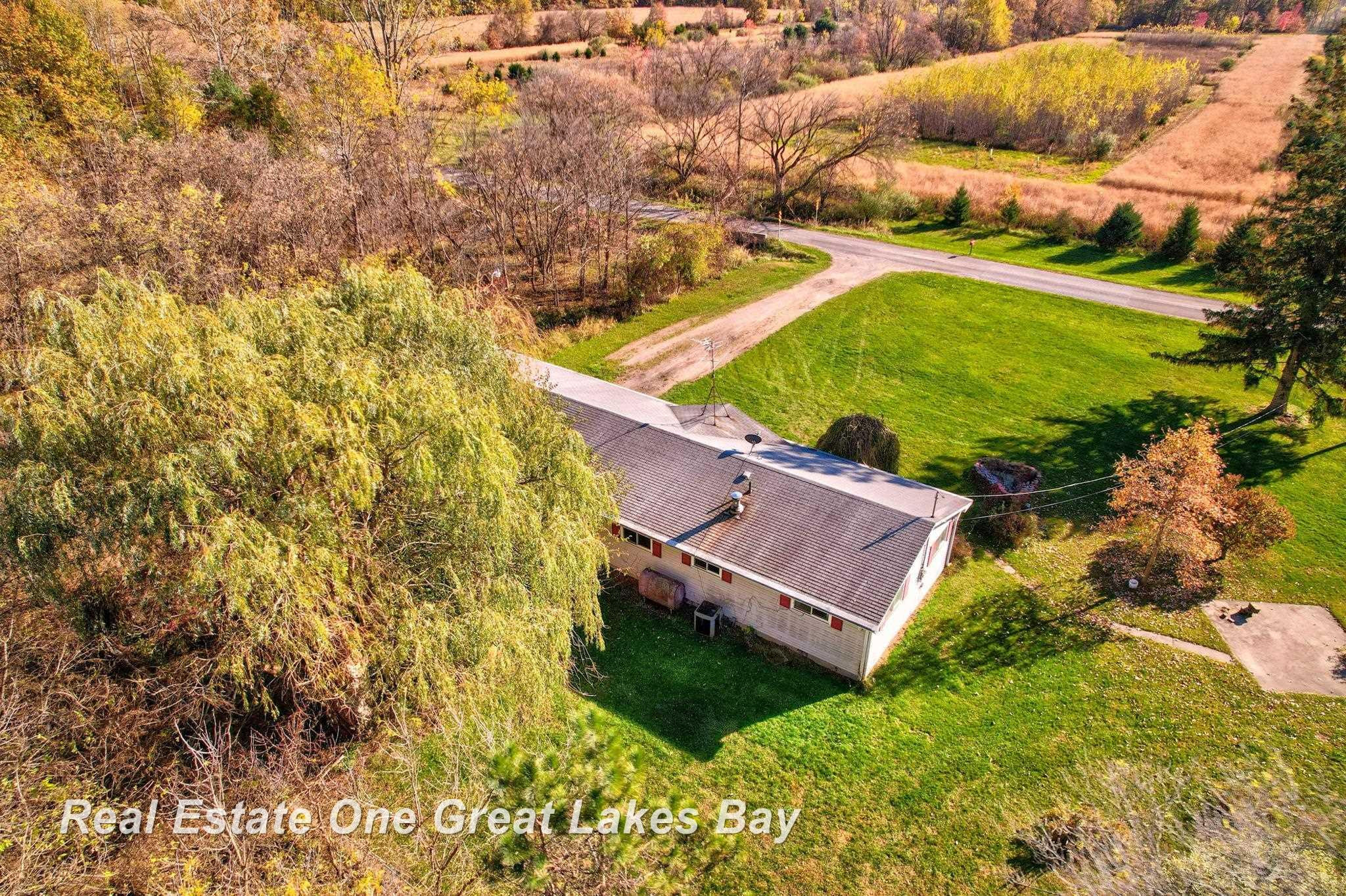 21638 W Roosevelt Road, Merrill, MI 48637 — Photo 29
