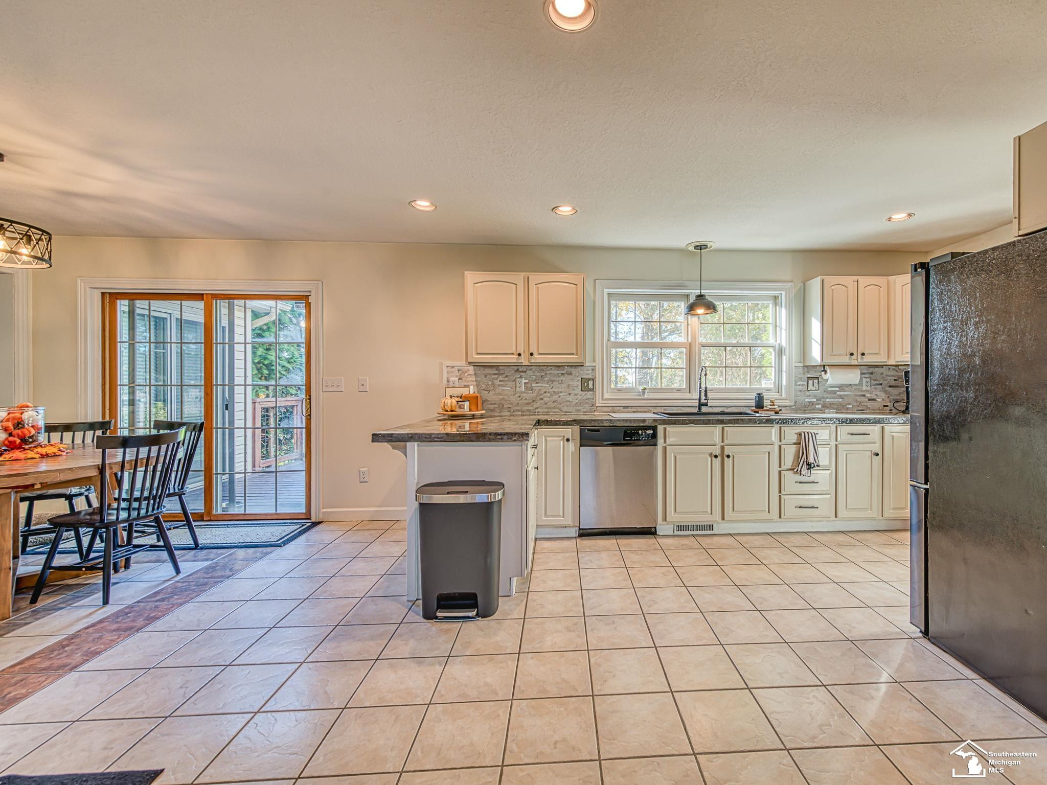 2869 3rd Street, La Salle, MI — Photo 13