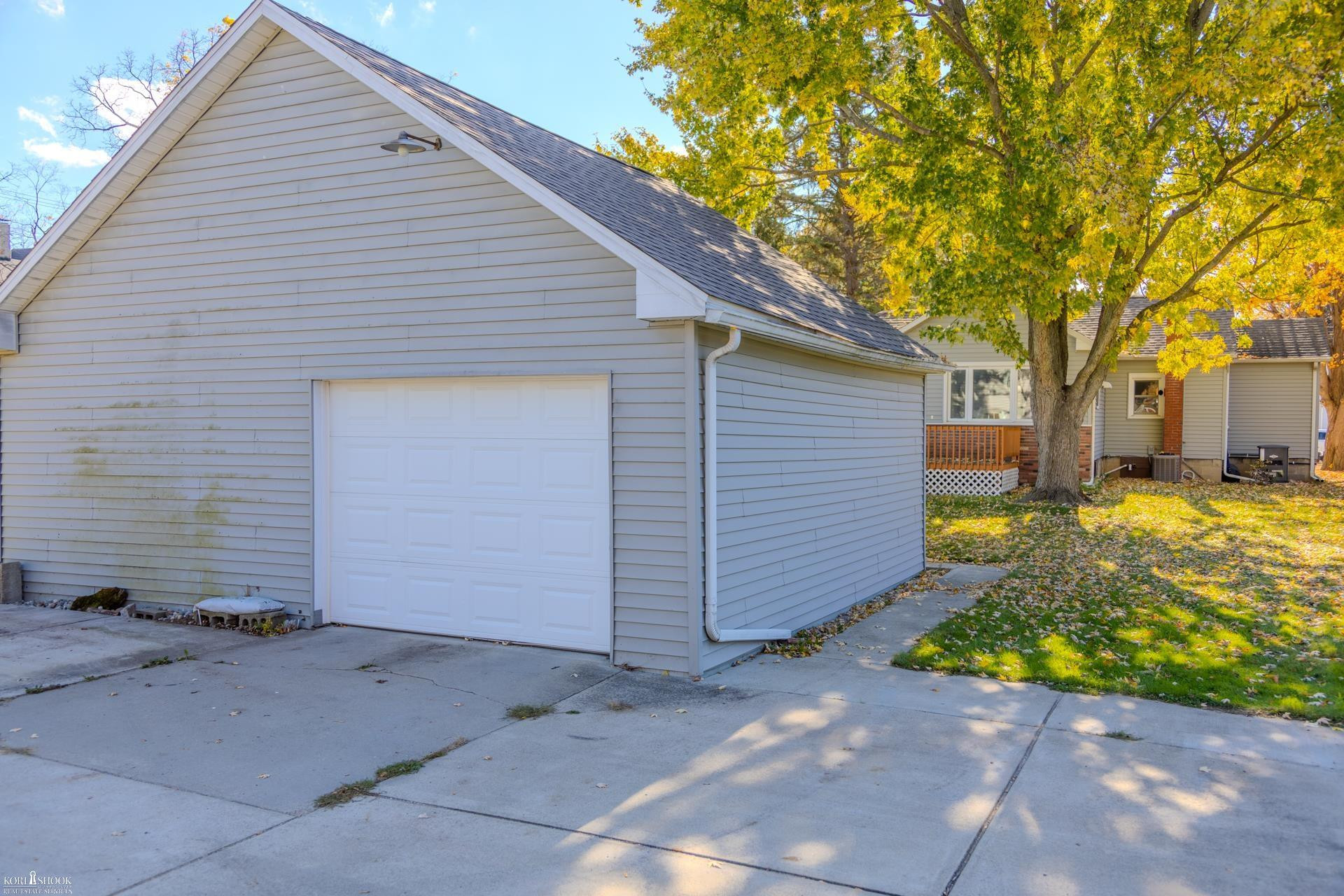 218 W Mcneil Street, Corunna, MI 48817 — Photo 16