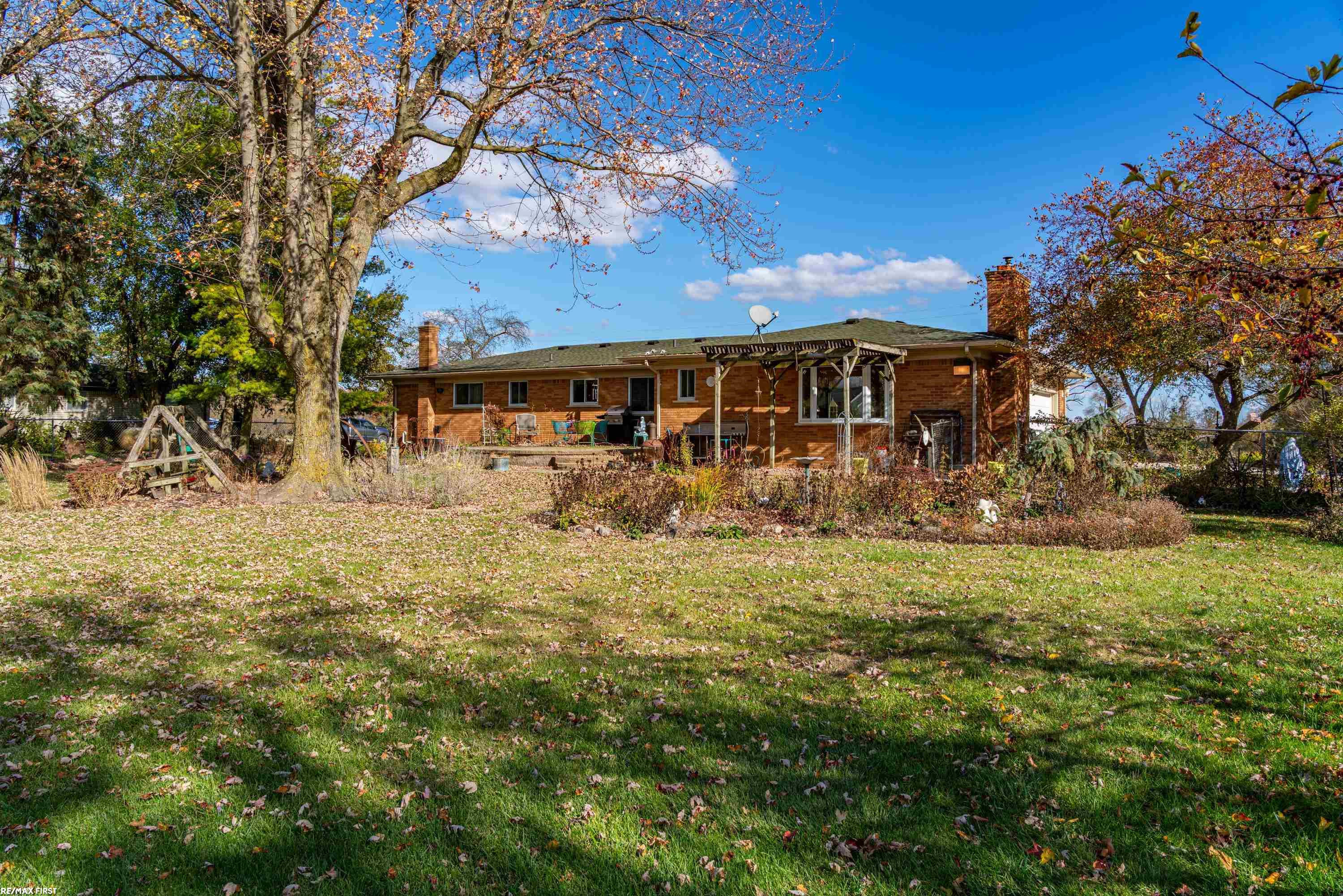 65301 Omo Road, MI 48050 — Photo 11