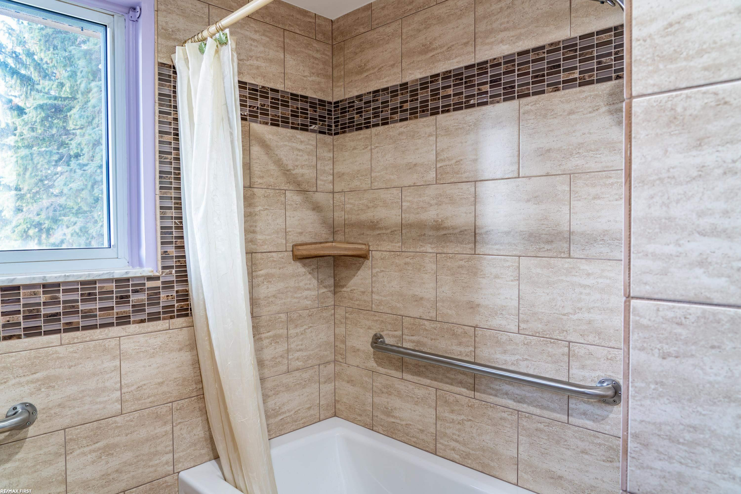 65301 Omo Road, MI 48050 — Photo 36