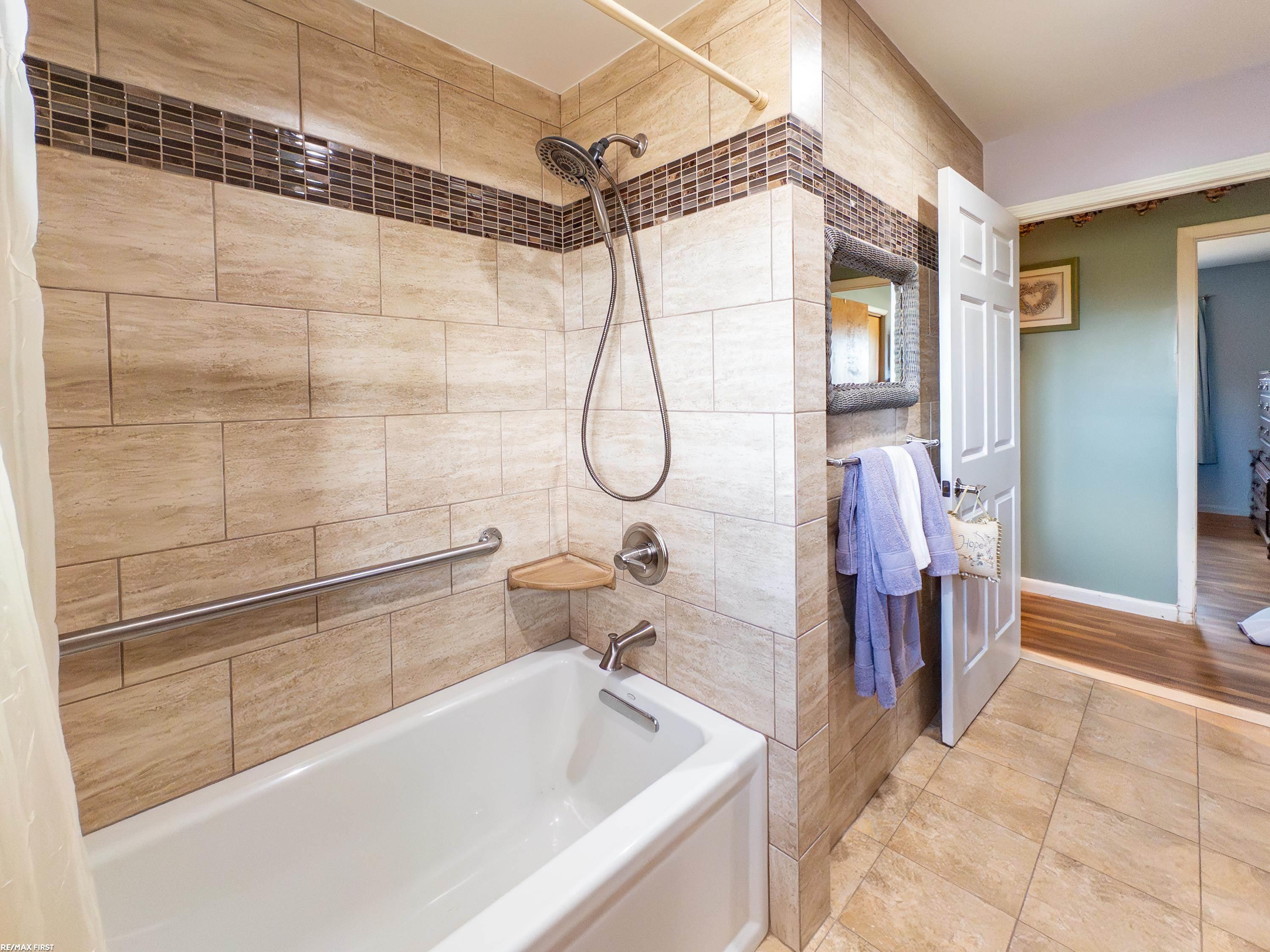 65301 Omo Road, MI 48050 — Photo 37