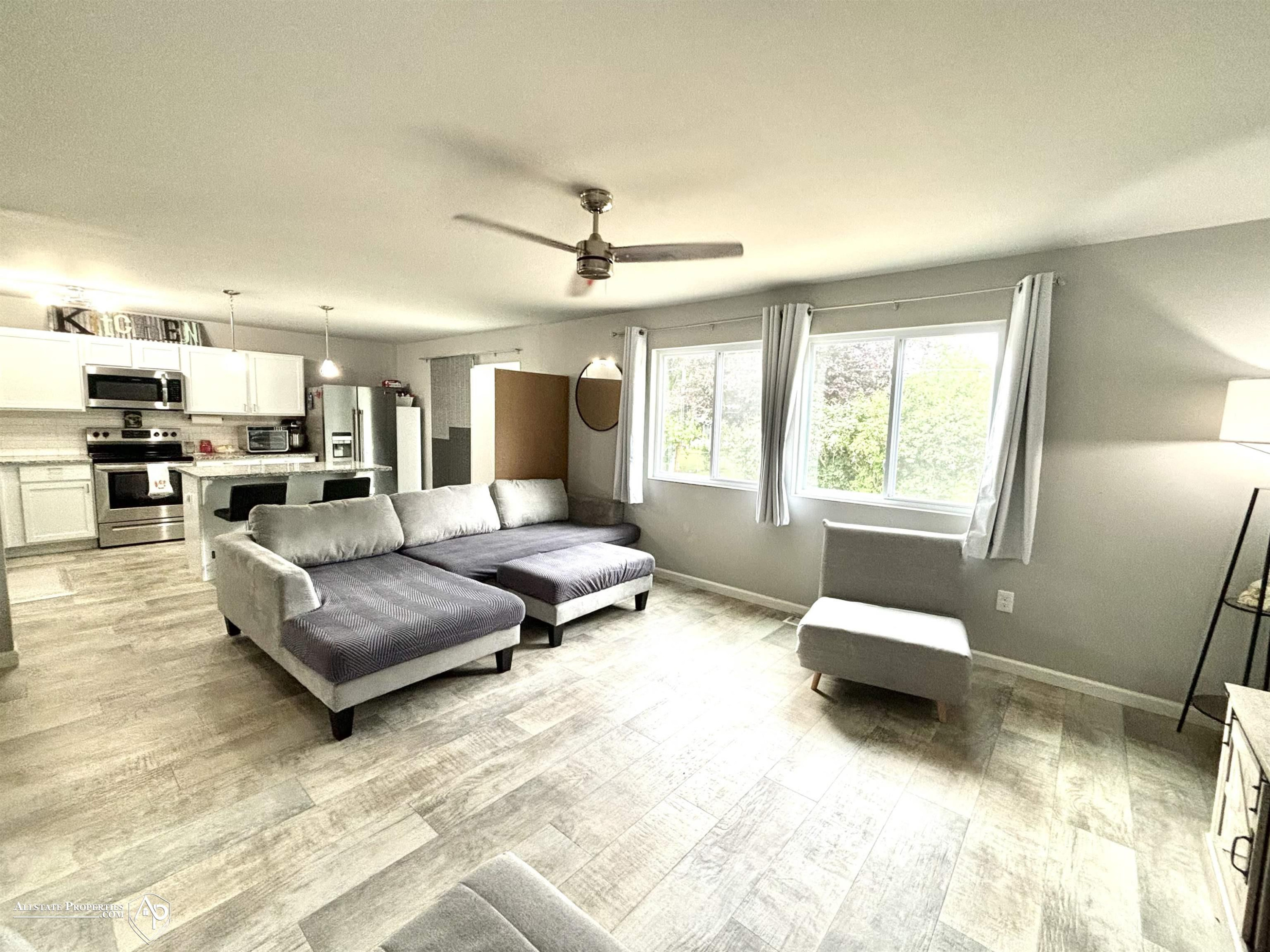 927 Village Drive, Davison, MI 48423 — Photo 7