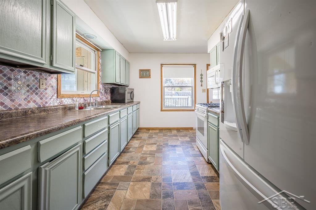 8100 E Grass Lake Road, Clare, MI 48617 — Photo 8