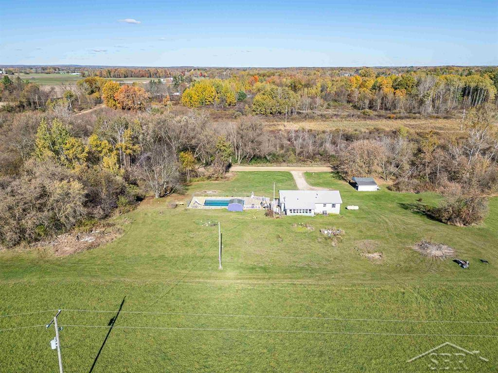 8100 E Grass Lake Road, Clare, MI 48617 — Photo 37