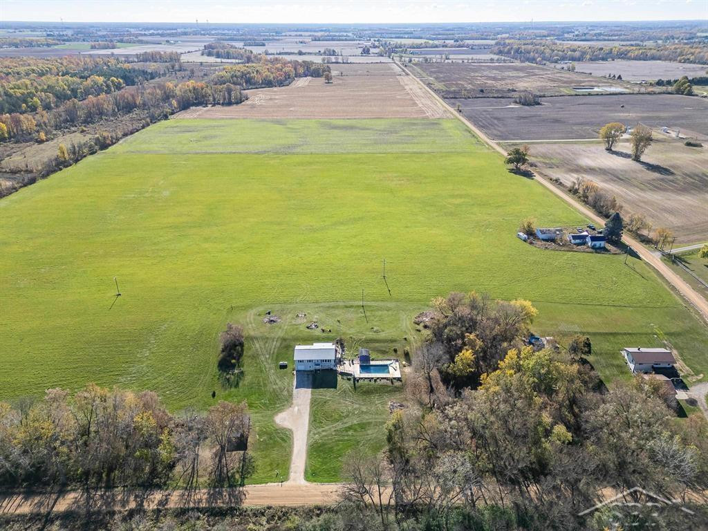 8100 E Grass Lake Road, Clare, MI 48617 — Photo 38