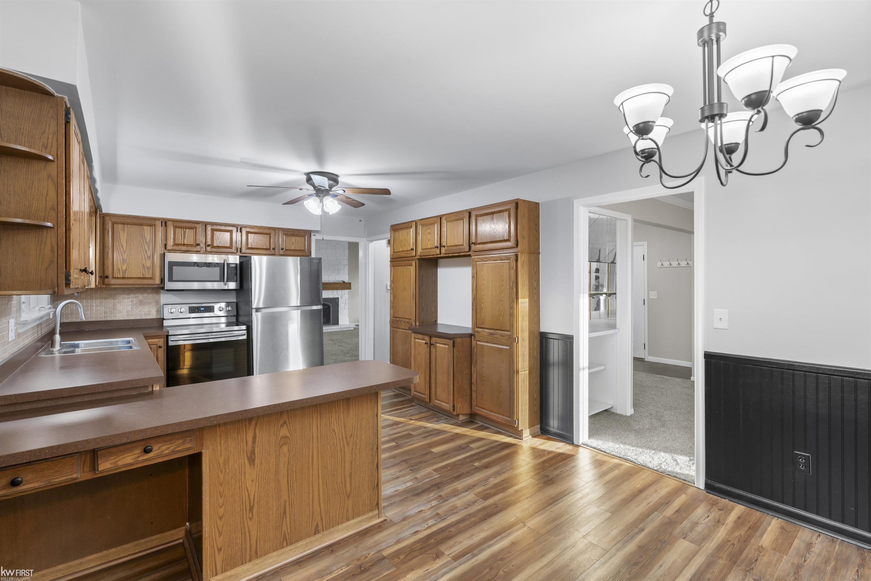 7042 CORUNNA Road, Swartz Creek, MI 48473 — Photo 17