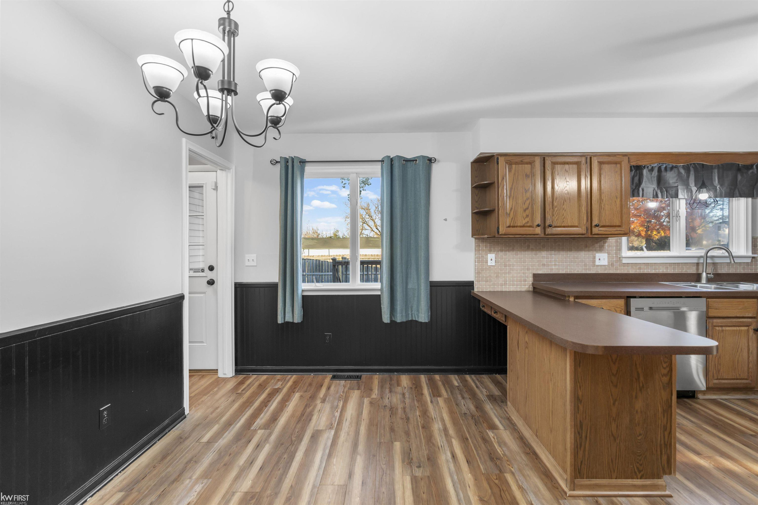 7042 CORUNNA Road, Swartz Creek, MI 48473 — Photo 18