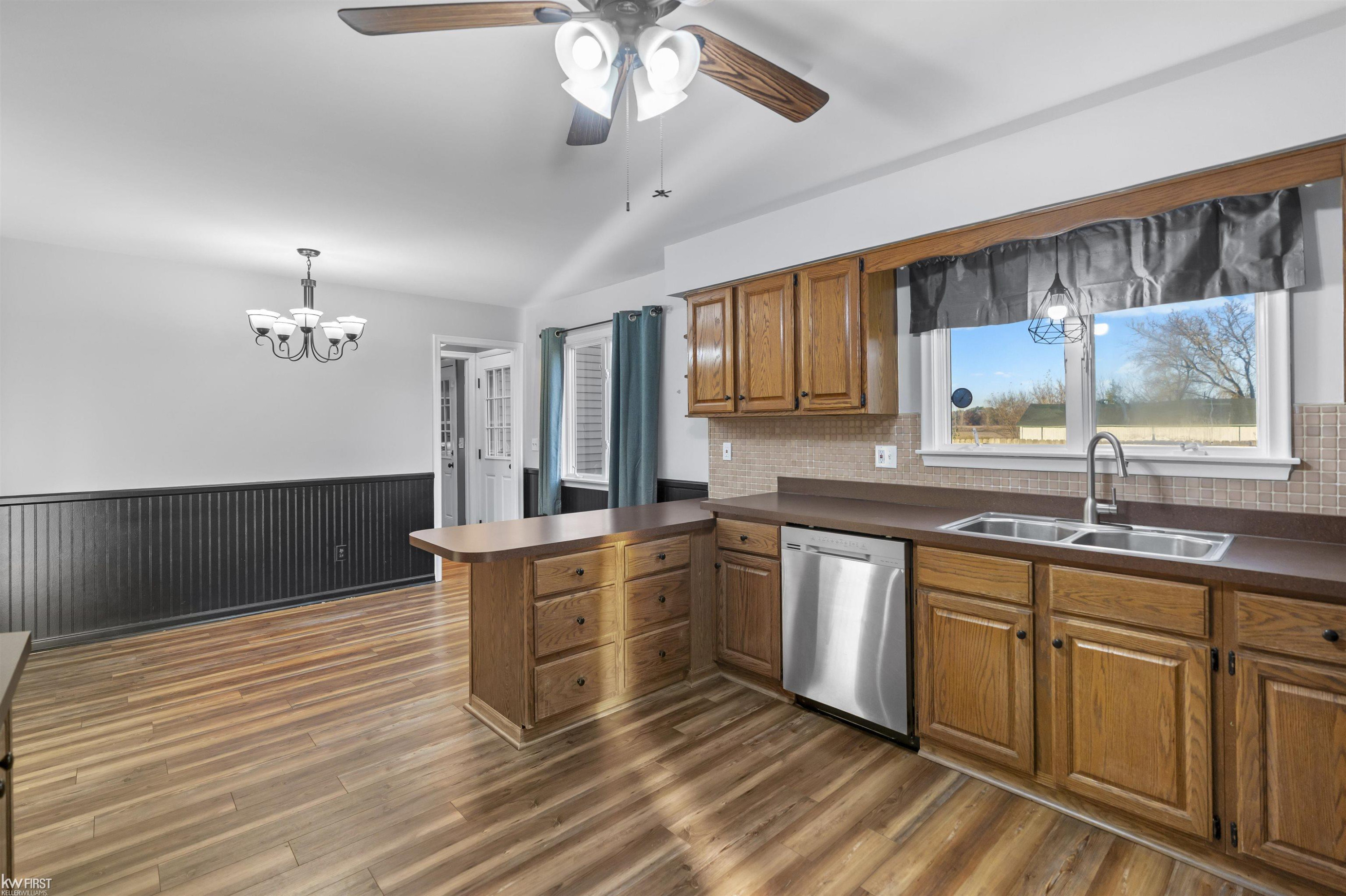 7042 CORUNNA Road, Swartz Creek, MI 48473 — Photo 21