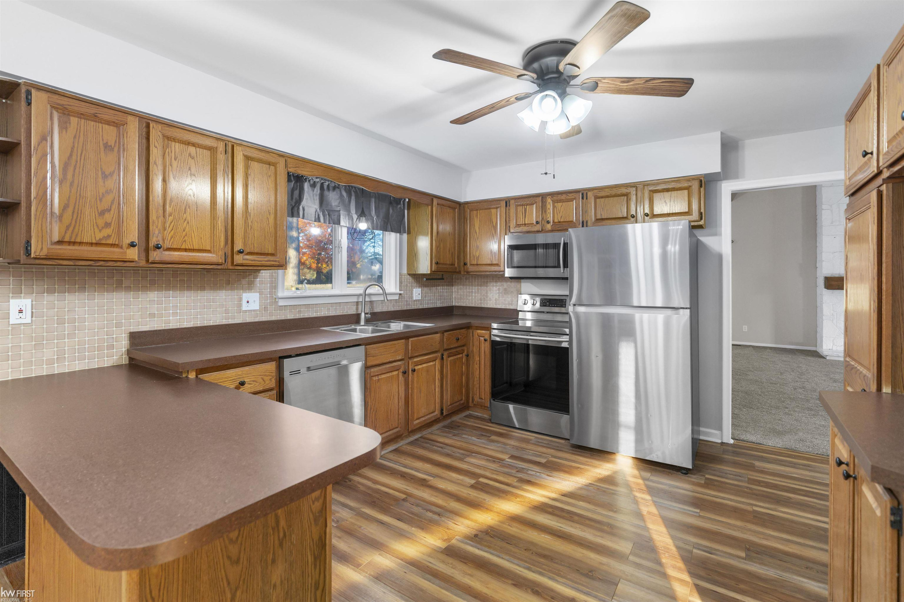7042 CORUNNA Road, Swartz Creek, MI 48473 — Photo 23