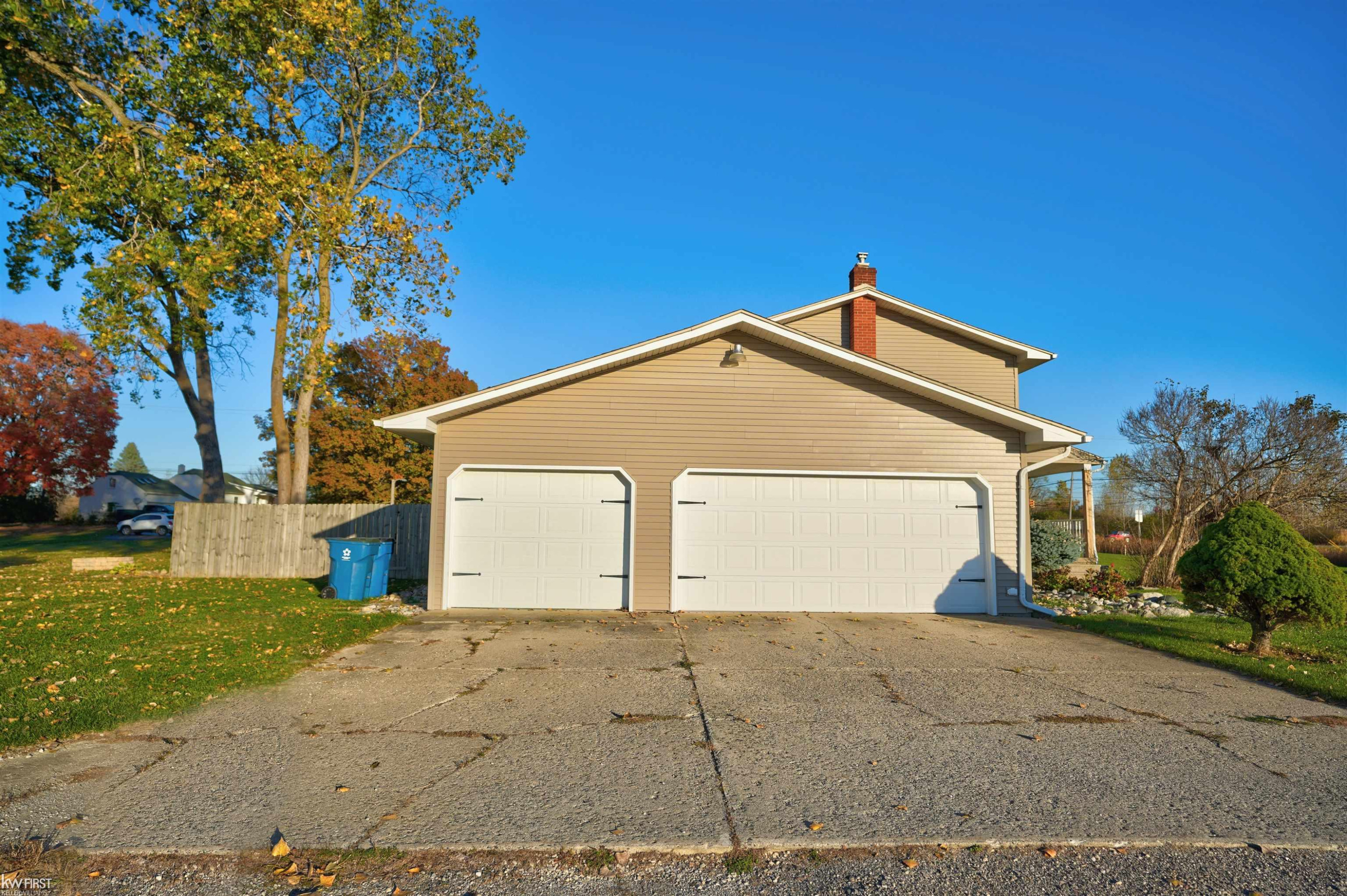 7042 CORUNNA Road, Swartz Creek, MI 48473 — Photo 53