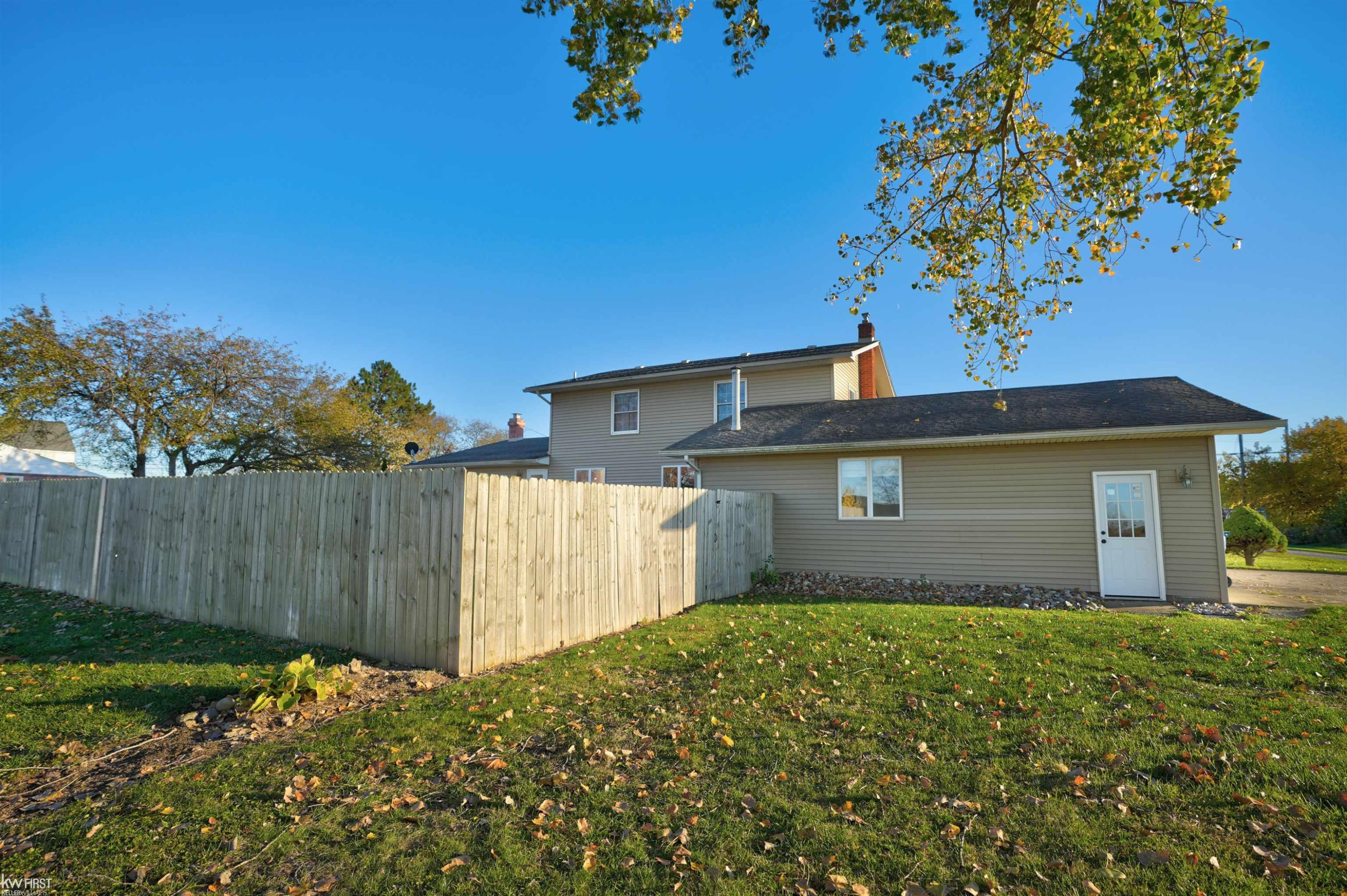 7042 CORUNNA Road, Swartz Creek, MI 48473 — Photo 56