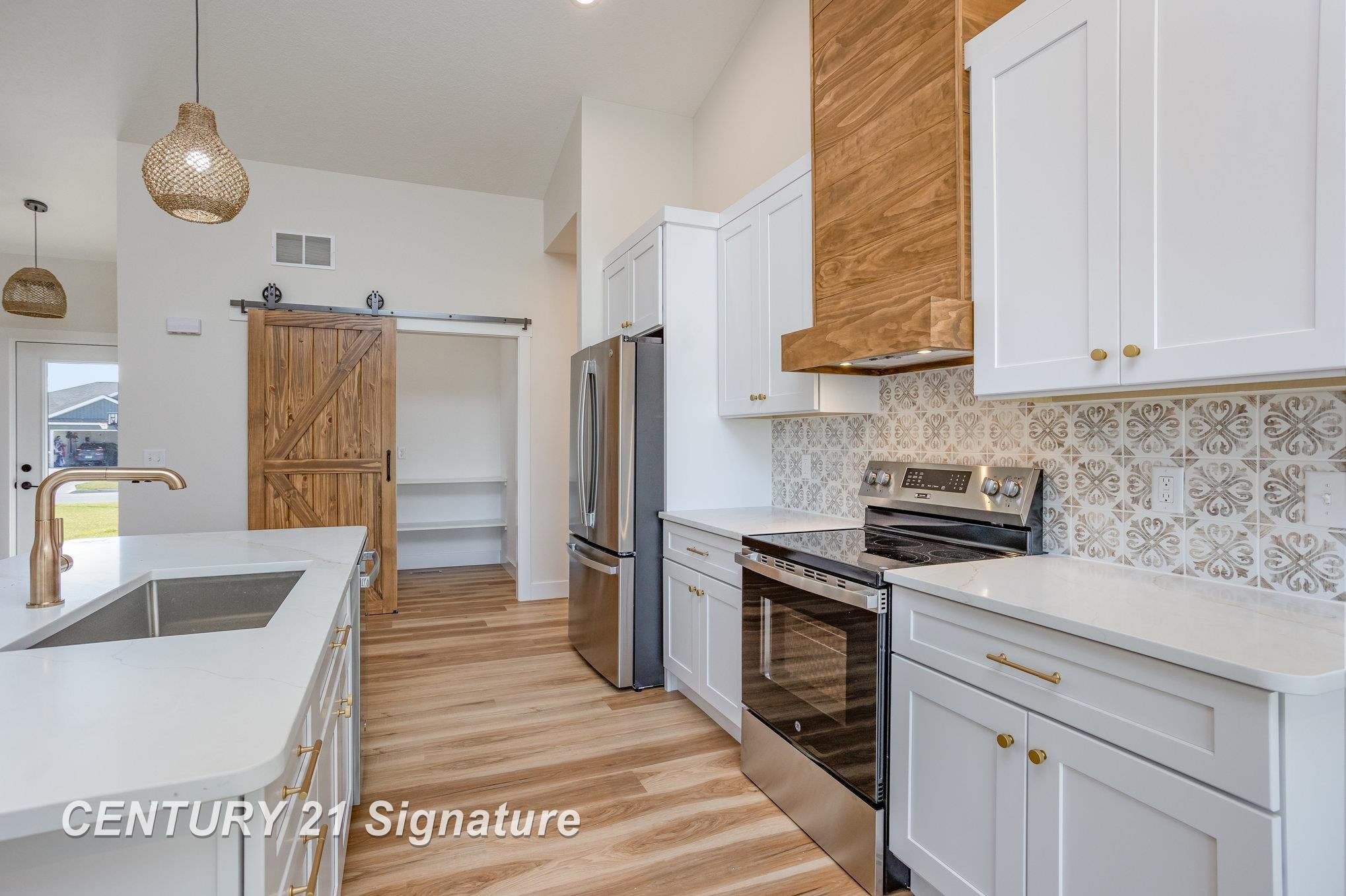 5874 Diamond Meadows Lane, Freeland, MI, 48623