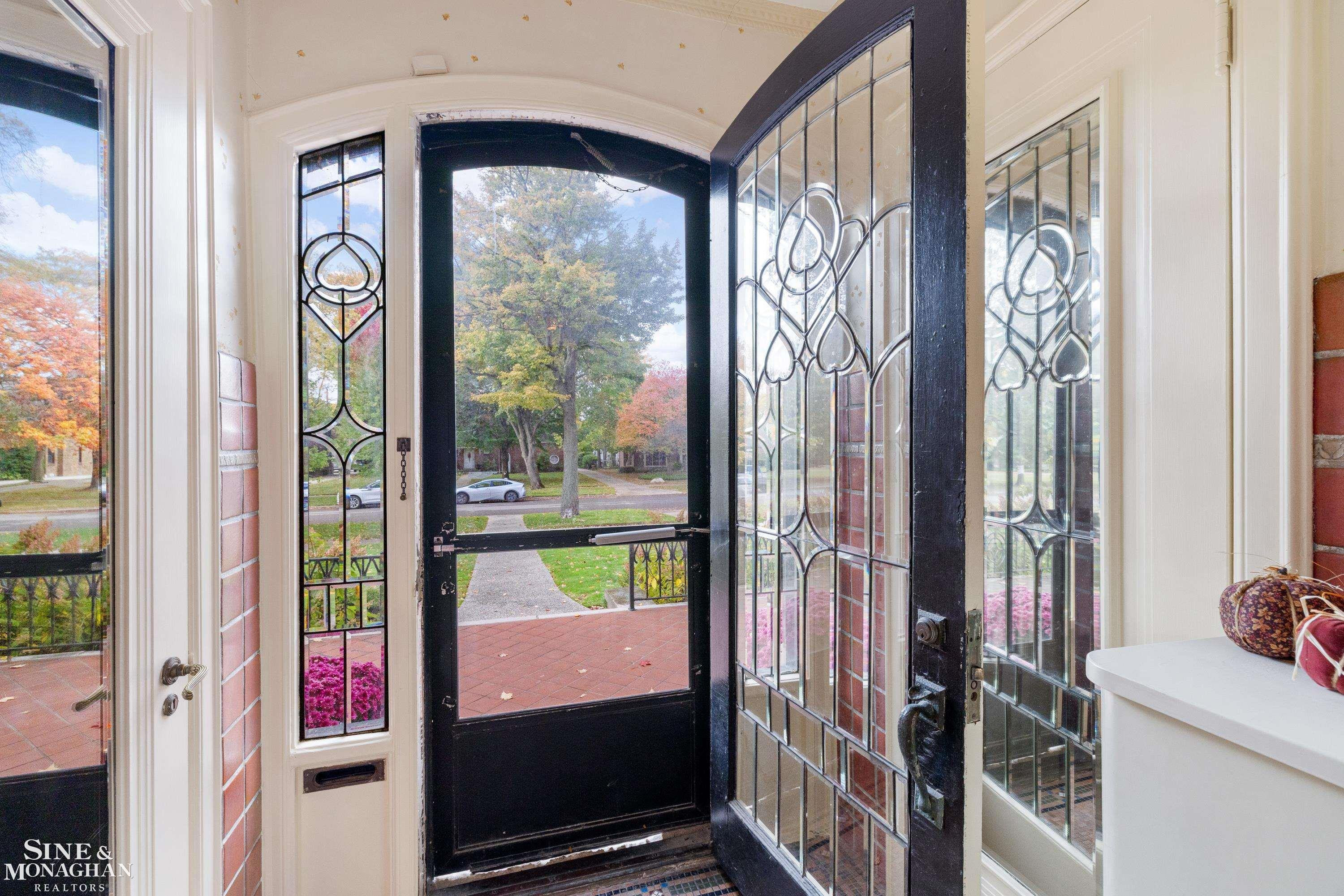 1148 Devonshire Road, Grosse Pointe Park, MI 48230 — Photo 10