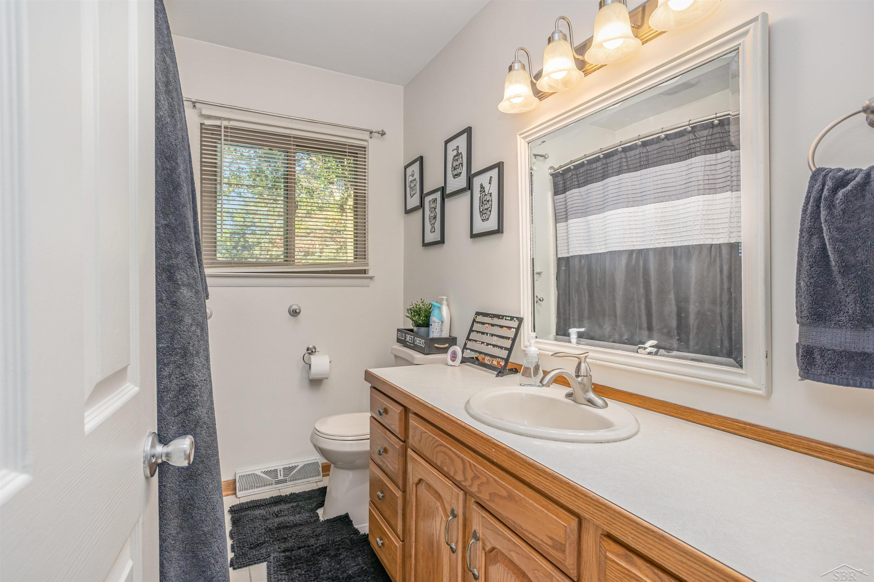 12116 Oak Street, Birch Run, MI 48415 — Photo 18