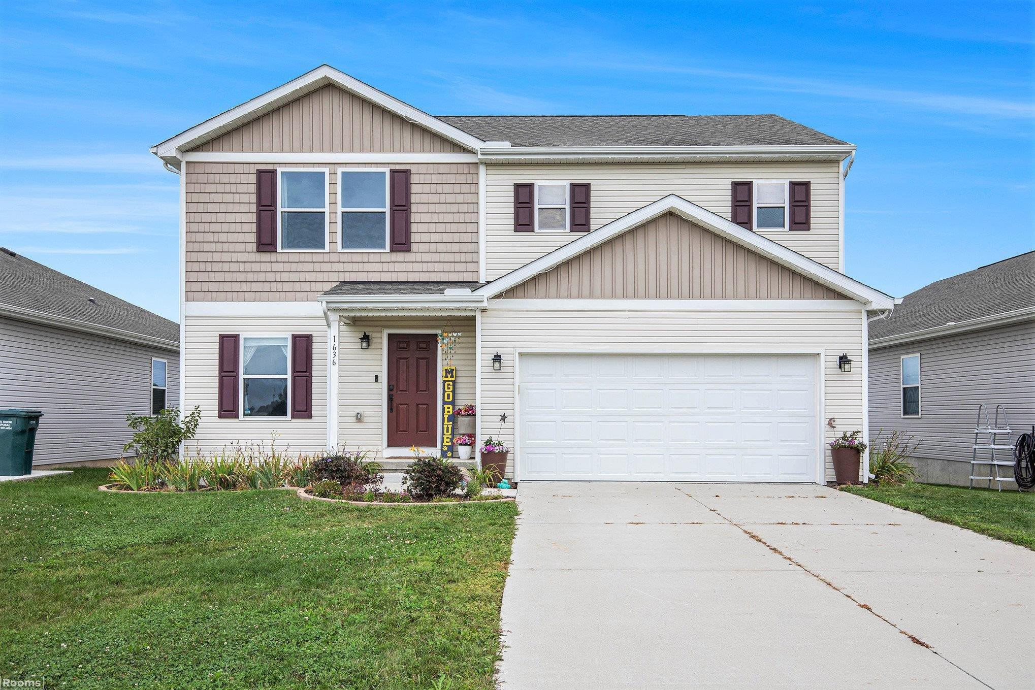 1636 Woodbridge Park Avenue, Lapeer, MI 48446 — front exterior
