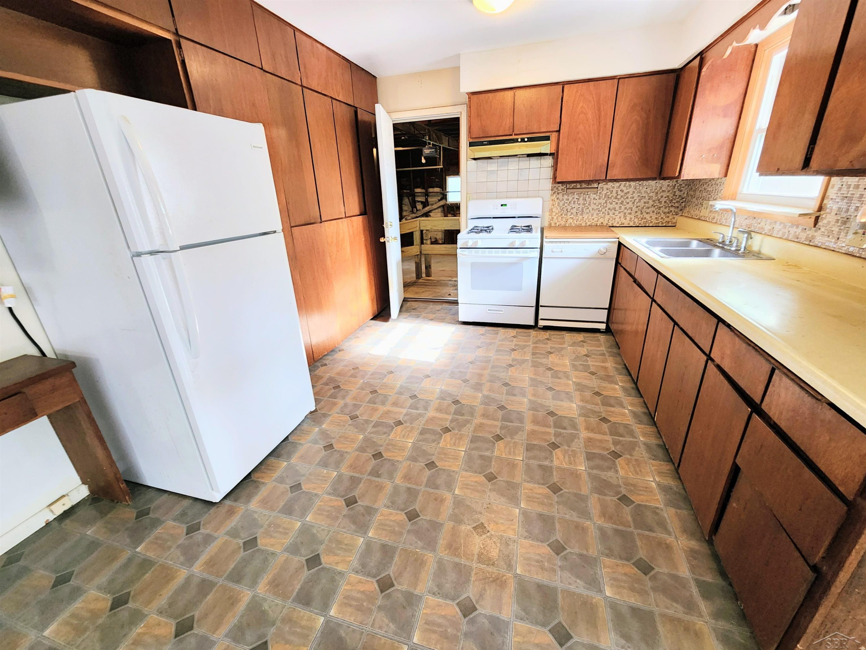 5735 W Freeland Road, Freeland, MI 48623 — Photo 4