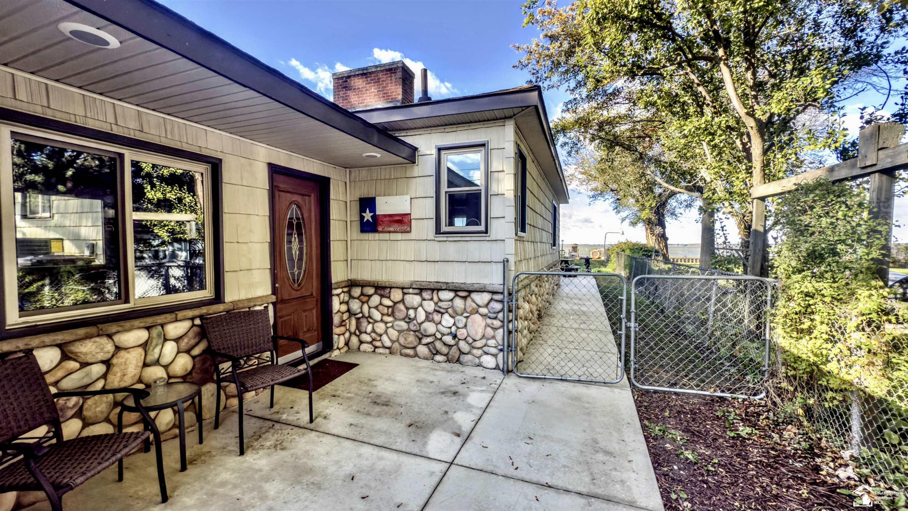 3515 Lakeshore Drive, Newport, MI 48166 — Photo 3