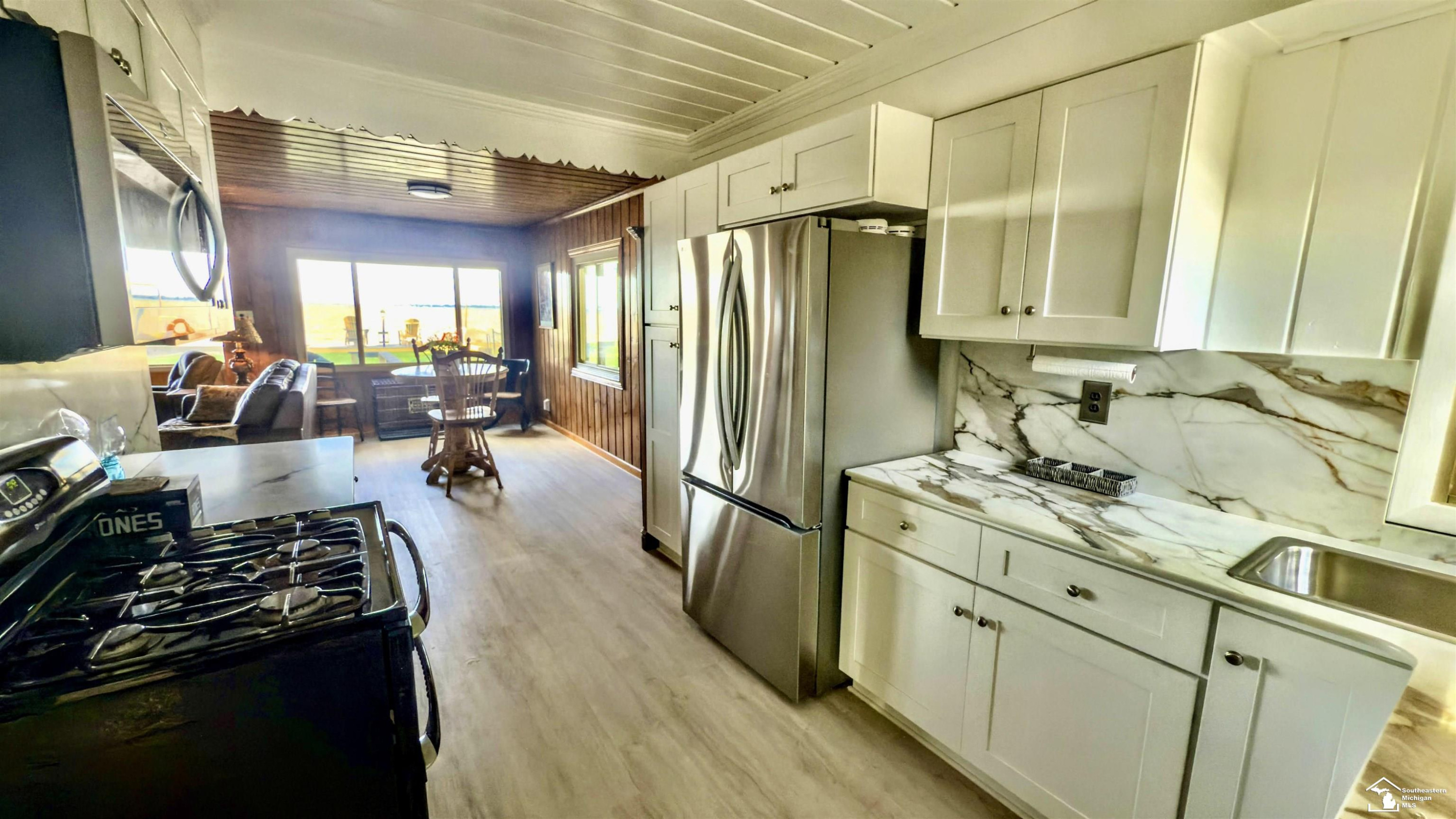 3515 Lakeshore Drive, Newport, MI 48166 — Photo 9