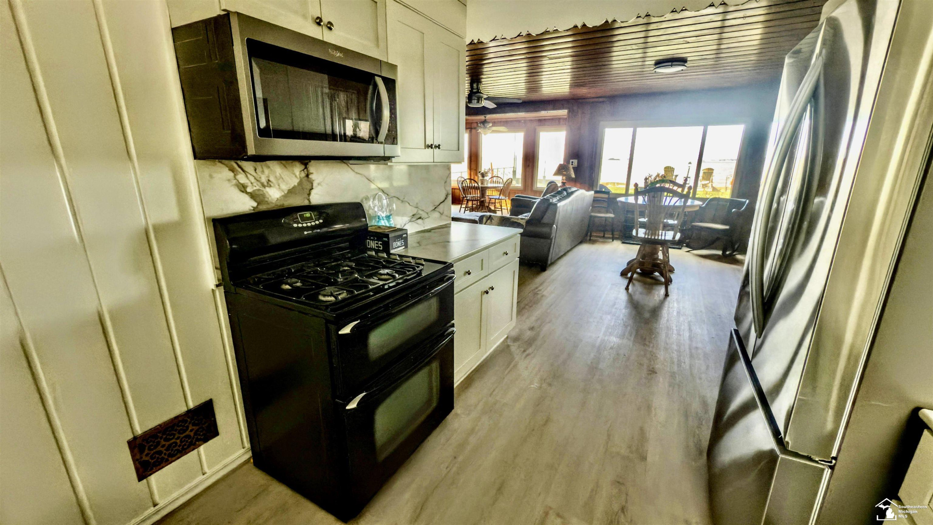 3515 Lakeshore Drive, Newport, MI 48166 — Photo 12