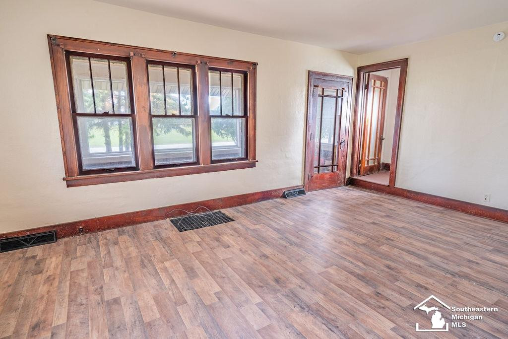 8258 N Dixie Highway, Newport, MI 48166 — Photo 4