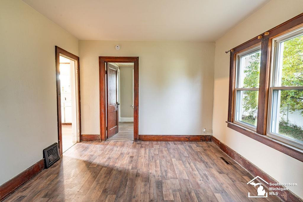 8258 N Dixie Highway, Newport, MI 48166 — Photo 5
