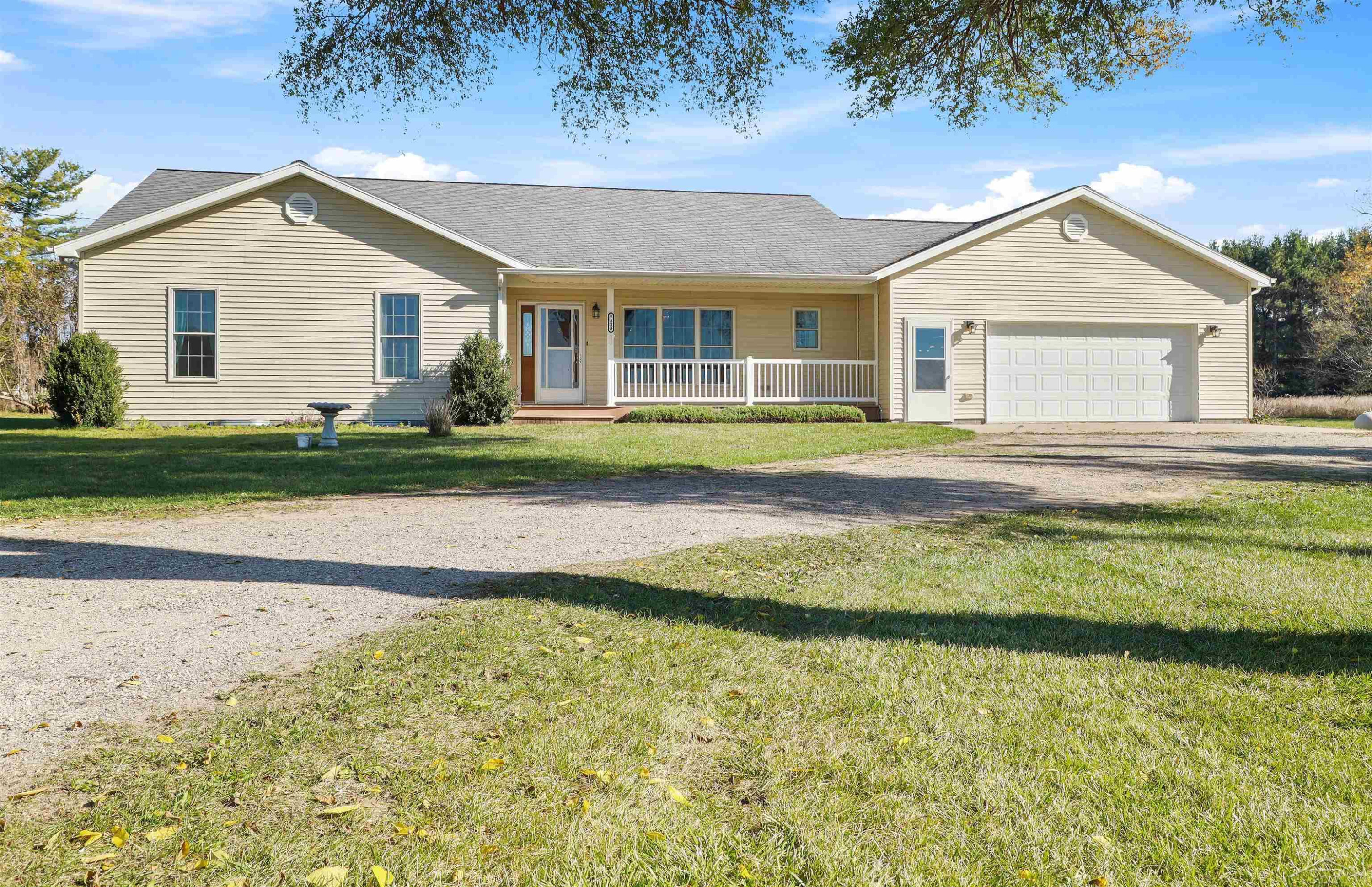 7333 S Shepherd Road, Shepherd, MI 48883 — Photo 4