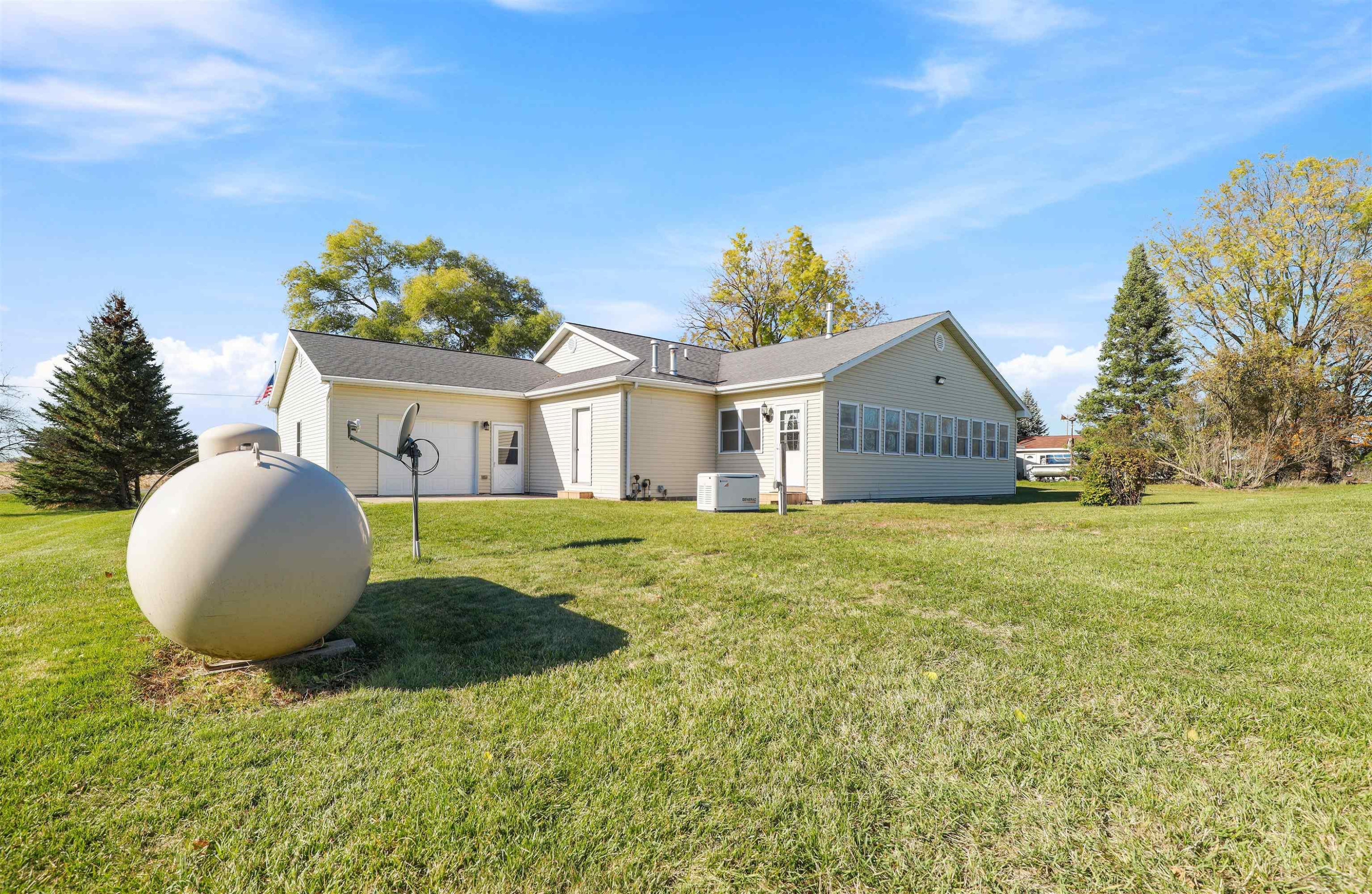7333 S Shepherd Road, Shepherd, MI 48883 — Photo 61