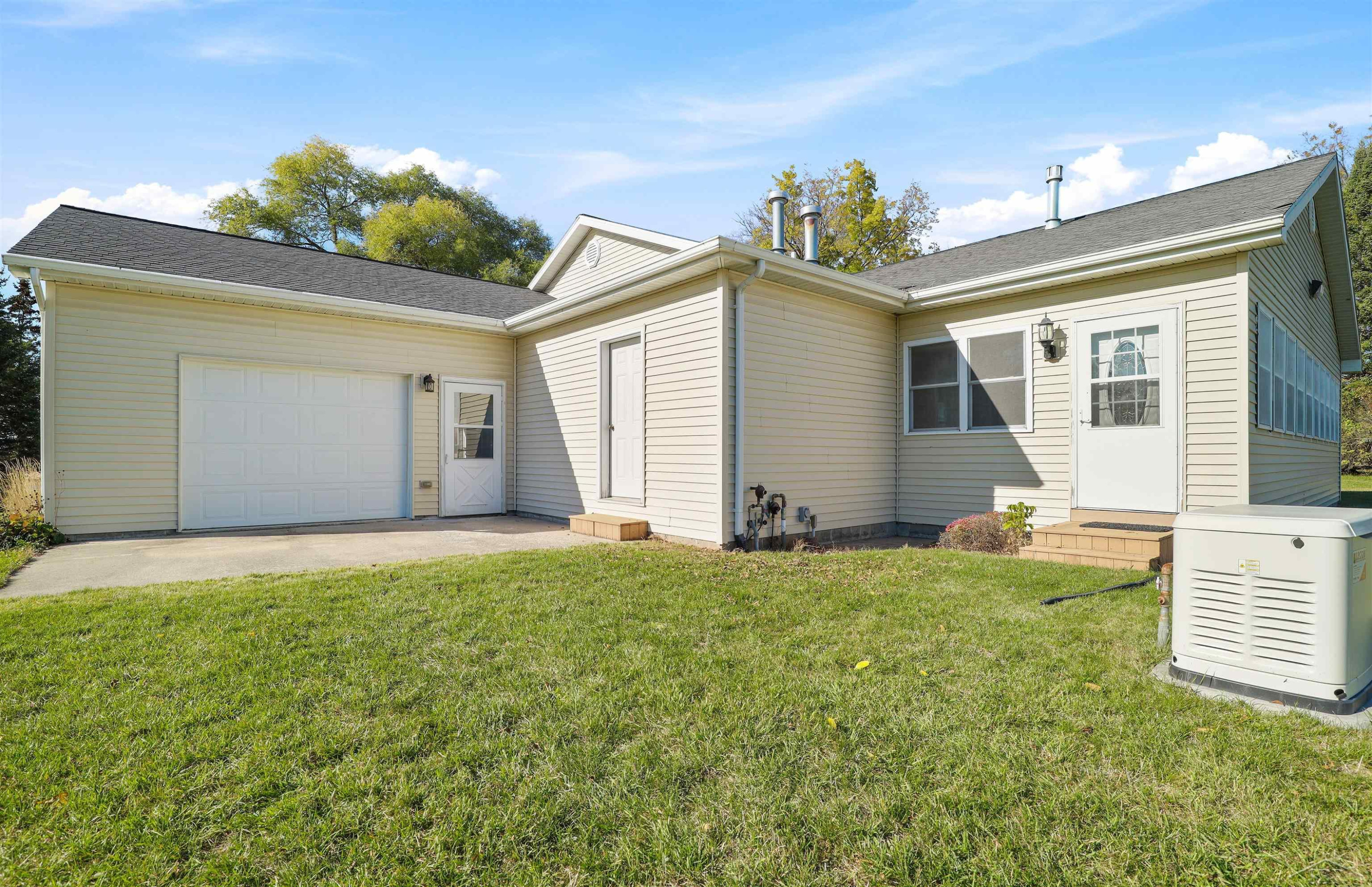 7333 S Shepherd Road, Shepherd, MI 48883 — Photo 62