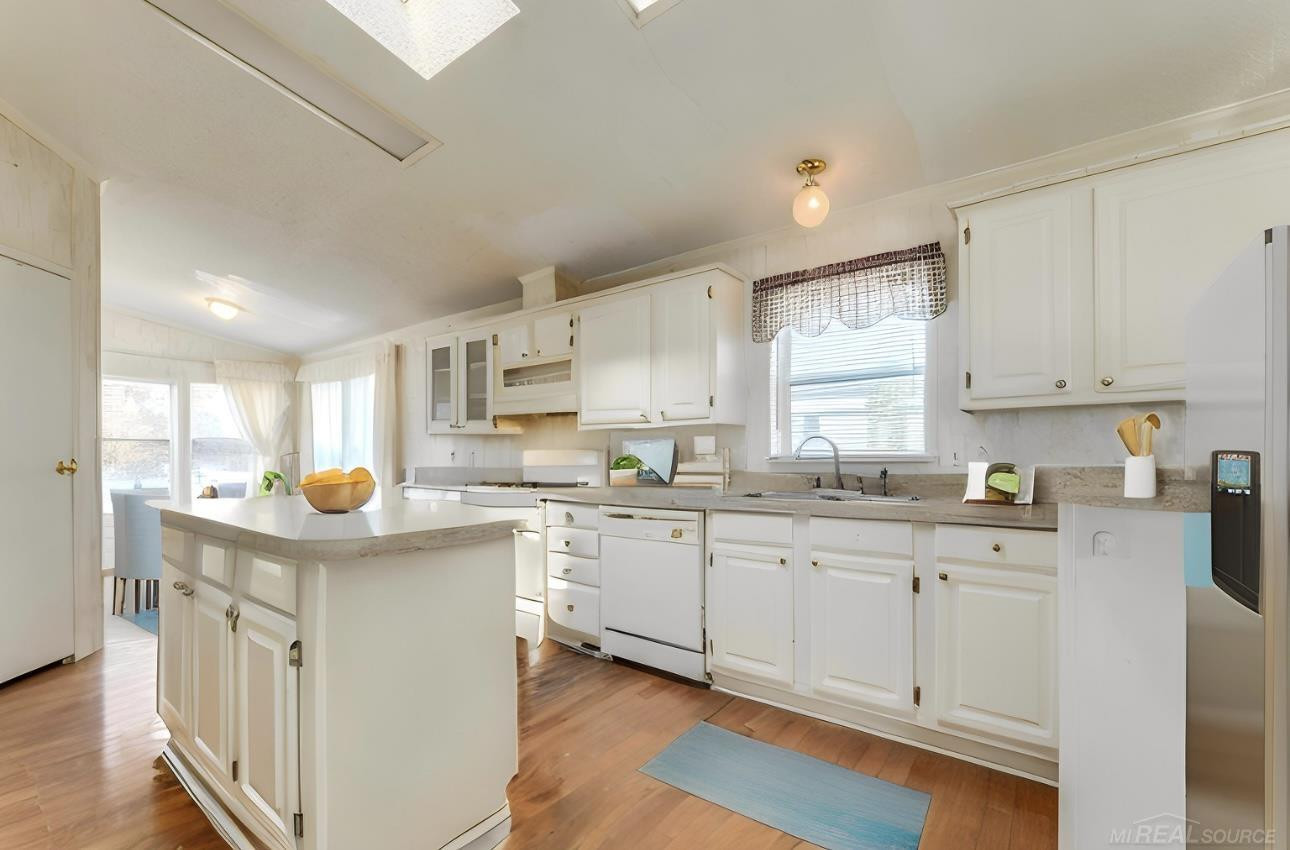 1332 Aspen Street, MI — Photo 3
