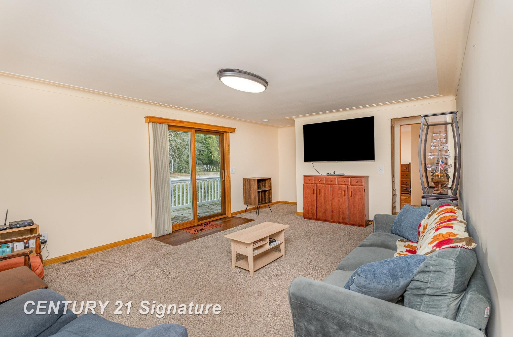 400 W Railway Street, Coleman, MI 48618 — Photo 2