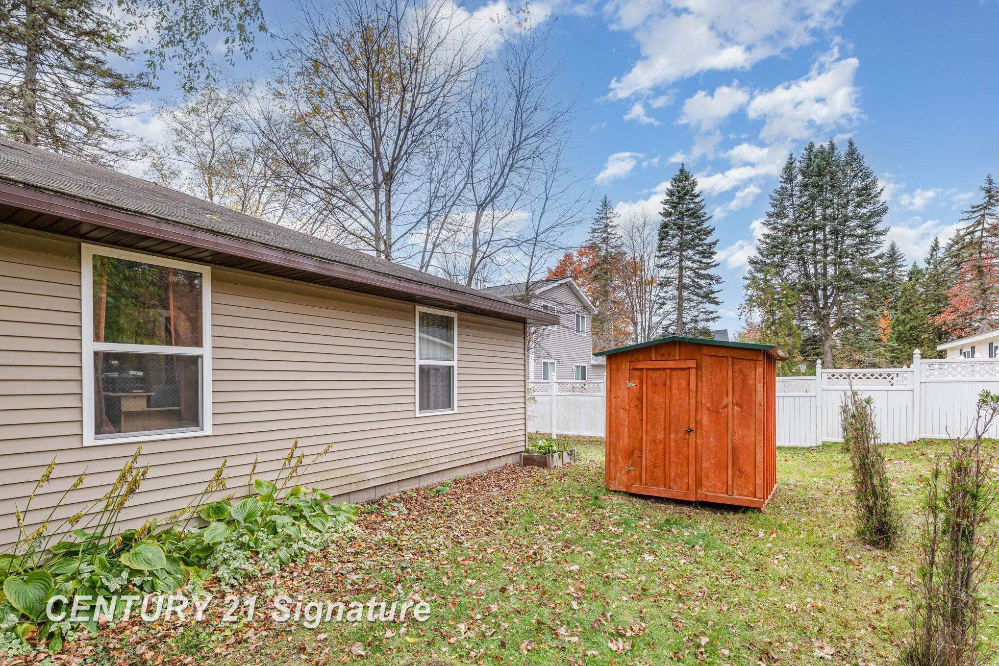 400 W Railway Street, Coleman, MI 48618 — Photo 14