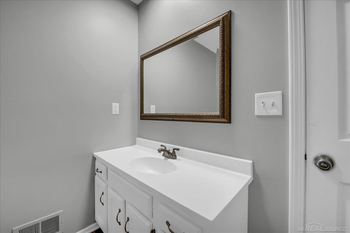 478 Bartlett Road, MI 48079 — Photo 18