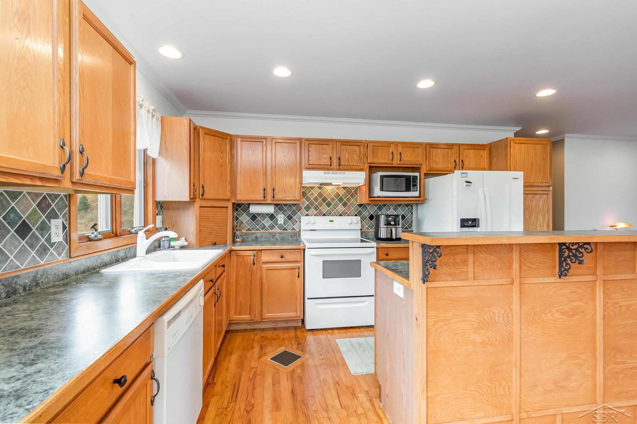 2626 E Laporte Road, Hemlock, MI 48626 — Photo 11