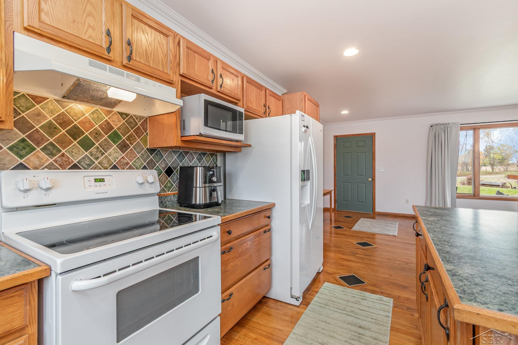 2626 E Laporte Road, Hemlock, MI 48626 — Photo 12