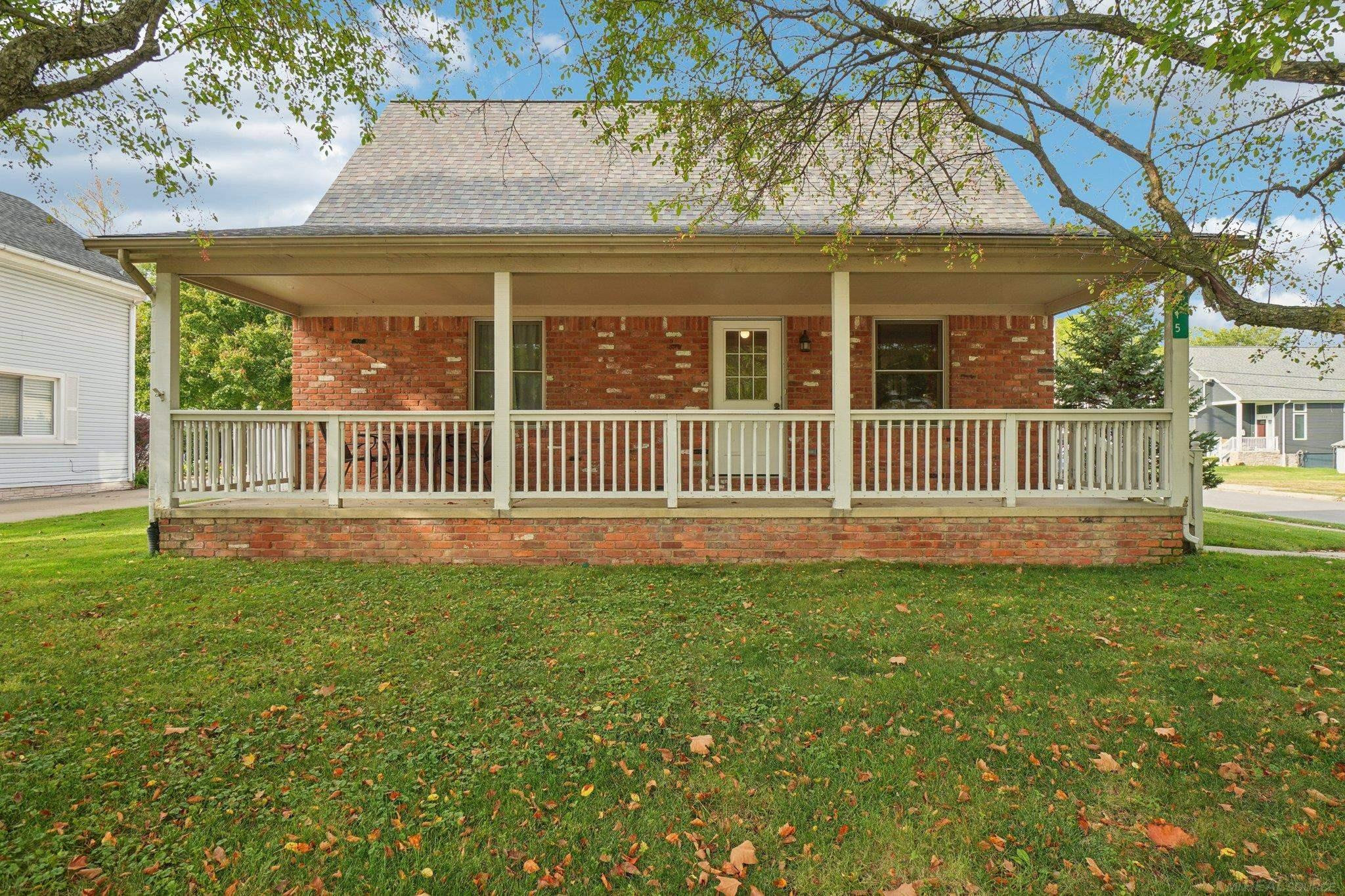 315 E Saint Clair Street, MI 48065 — front exterior