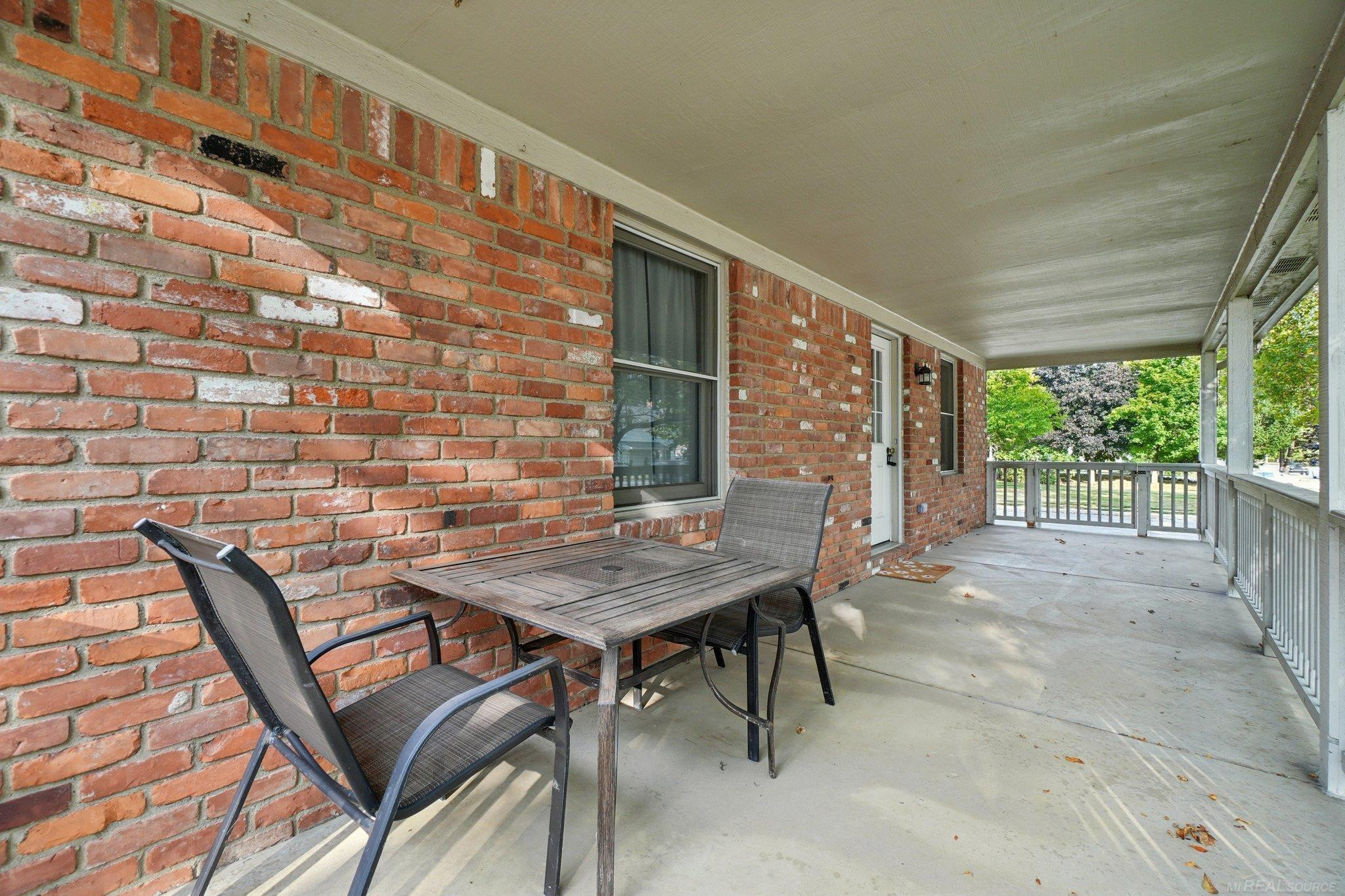 315 E Saint Clair Street, MI 48065 — Photo 10