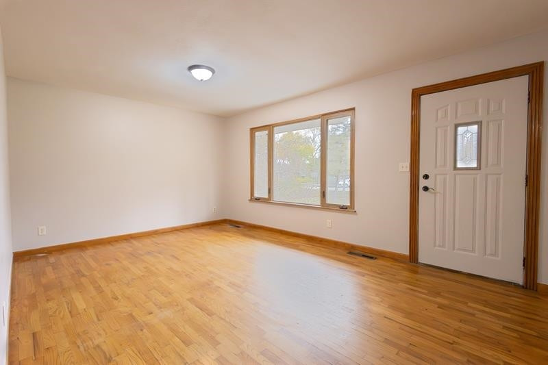 14010 Torrey Road, Fenton, MI 48430 — Photo 2