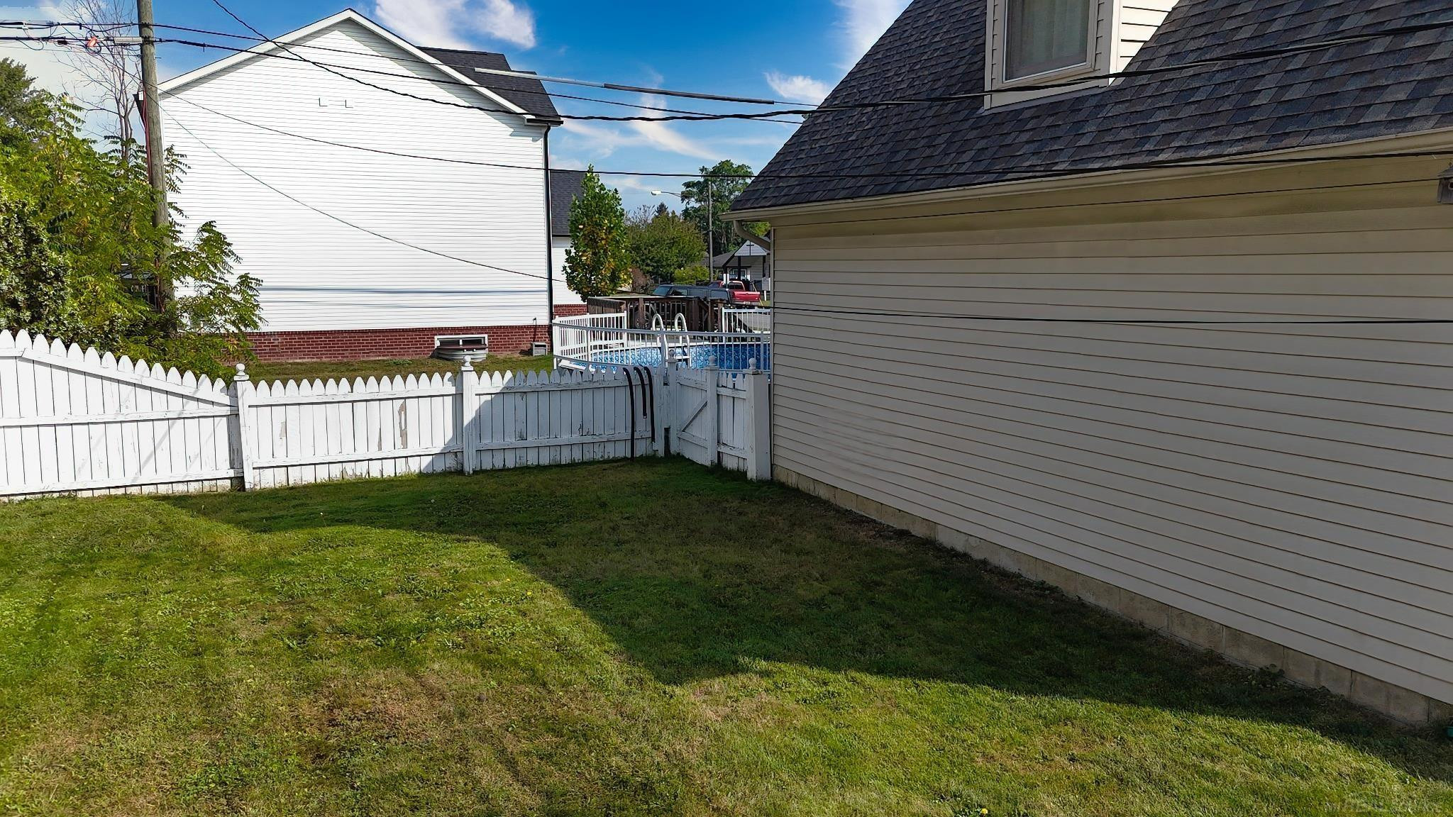 315 E Saint Clair Street, MI 48065 — Photo 56