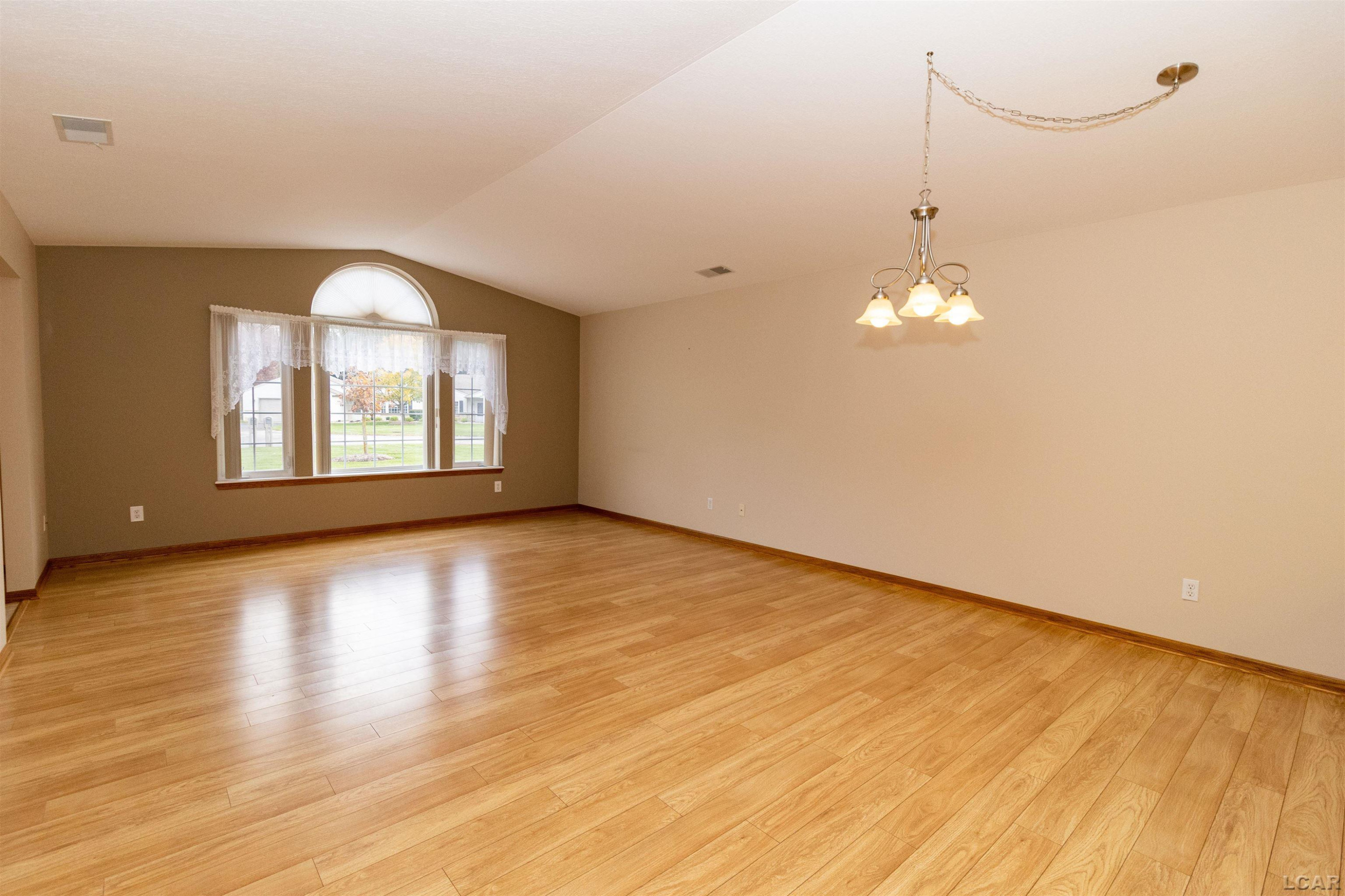 2101 Lakewood Drive, Adrian, MI 49221 — Photo 13