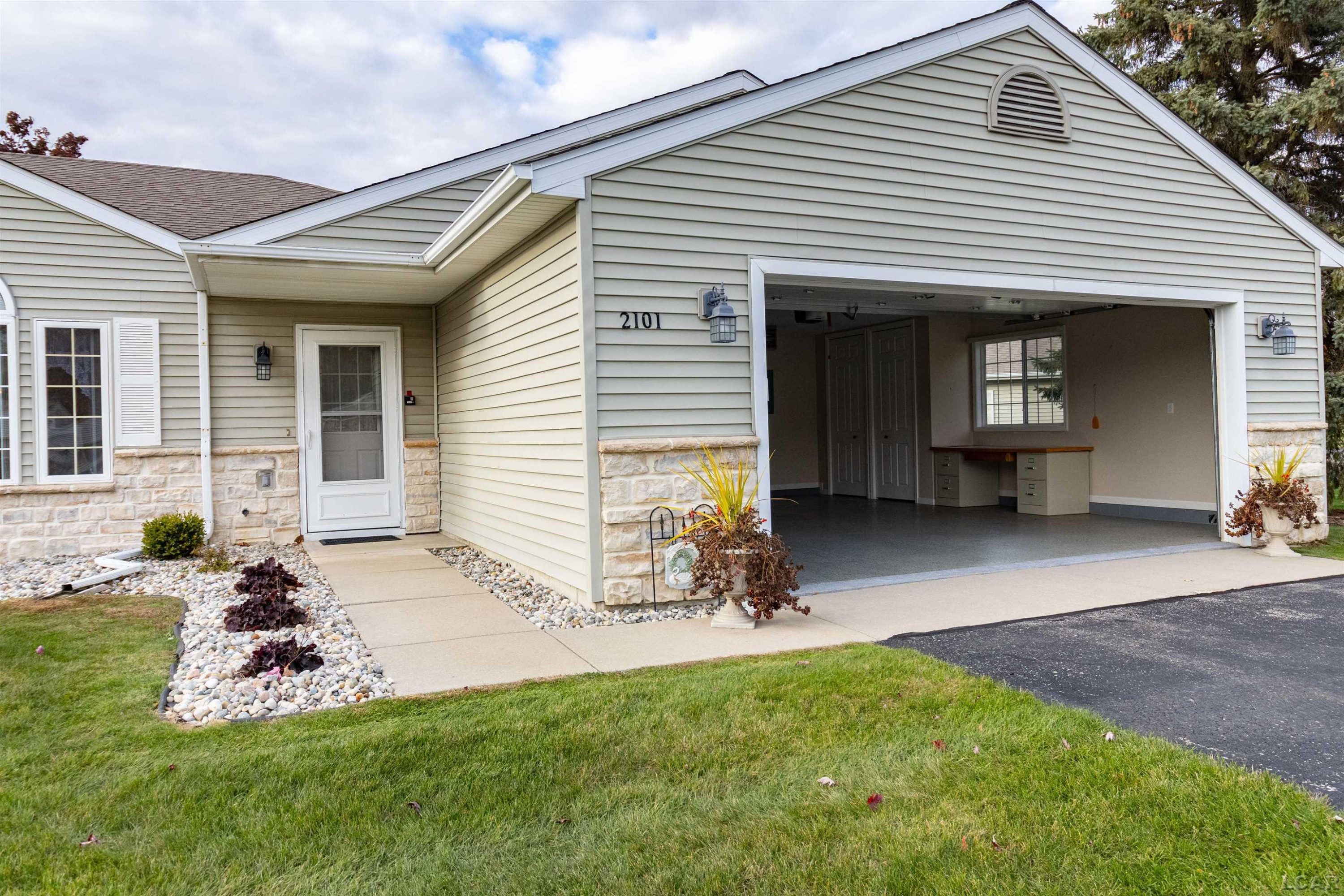 2101 Lakewood Drive, Adrian, MI 49221 — Photo 26