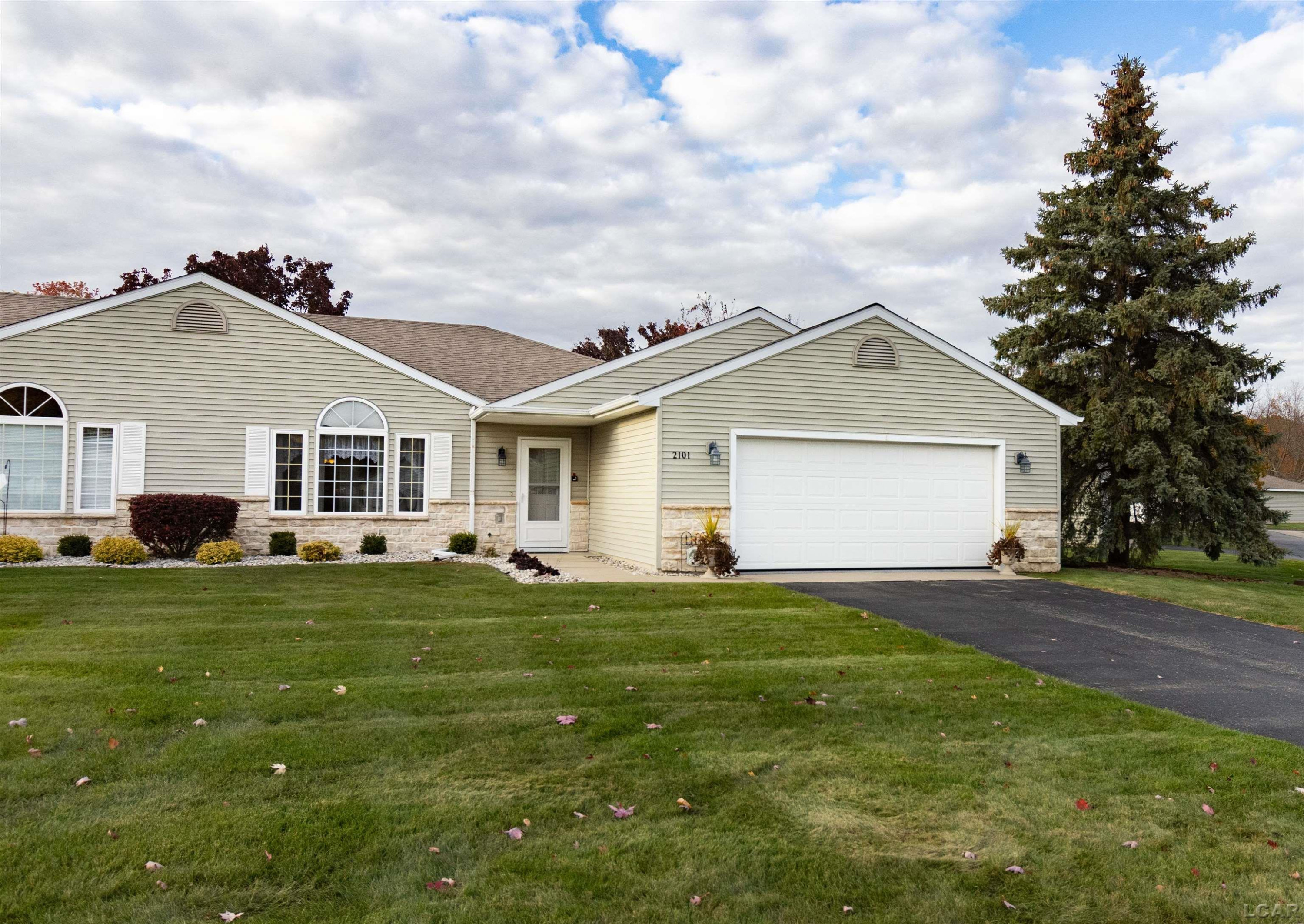 2101 Lakewood Drive, Adrian, MI 49221 — Photo 33