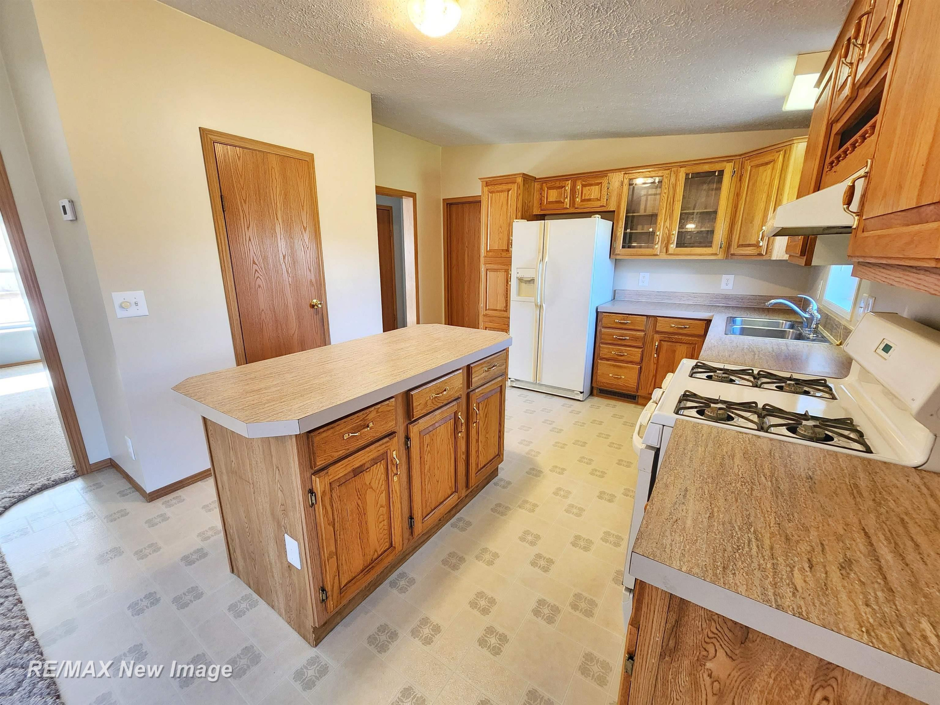 214 W Pinconning Road, Pinconning, MI 48650 — Photo 12