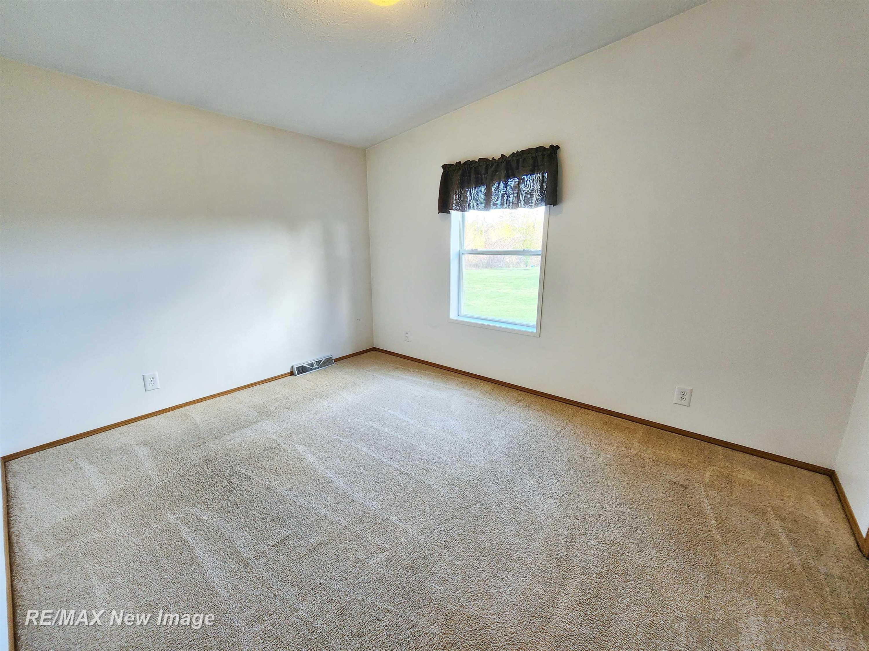 214 W Pinconning Road, Pinconning, MI 48650 — Photo 29