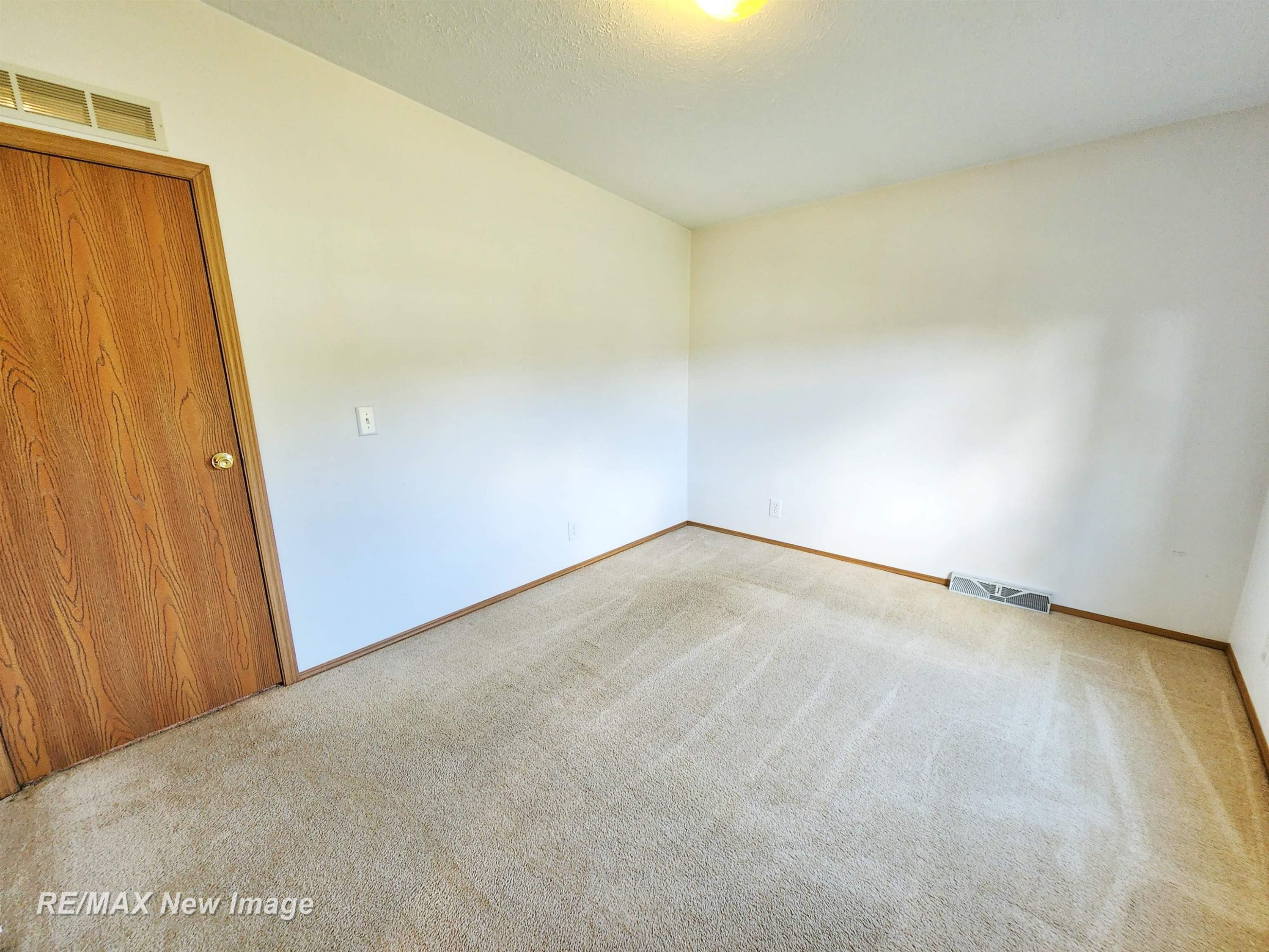 214 W Pinconning Road, Pinconning, MI 48650 — Photo 32